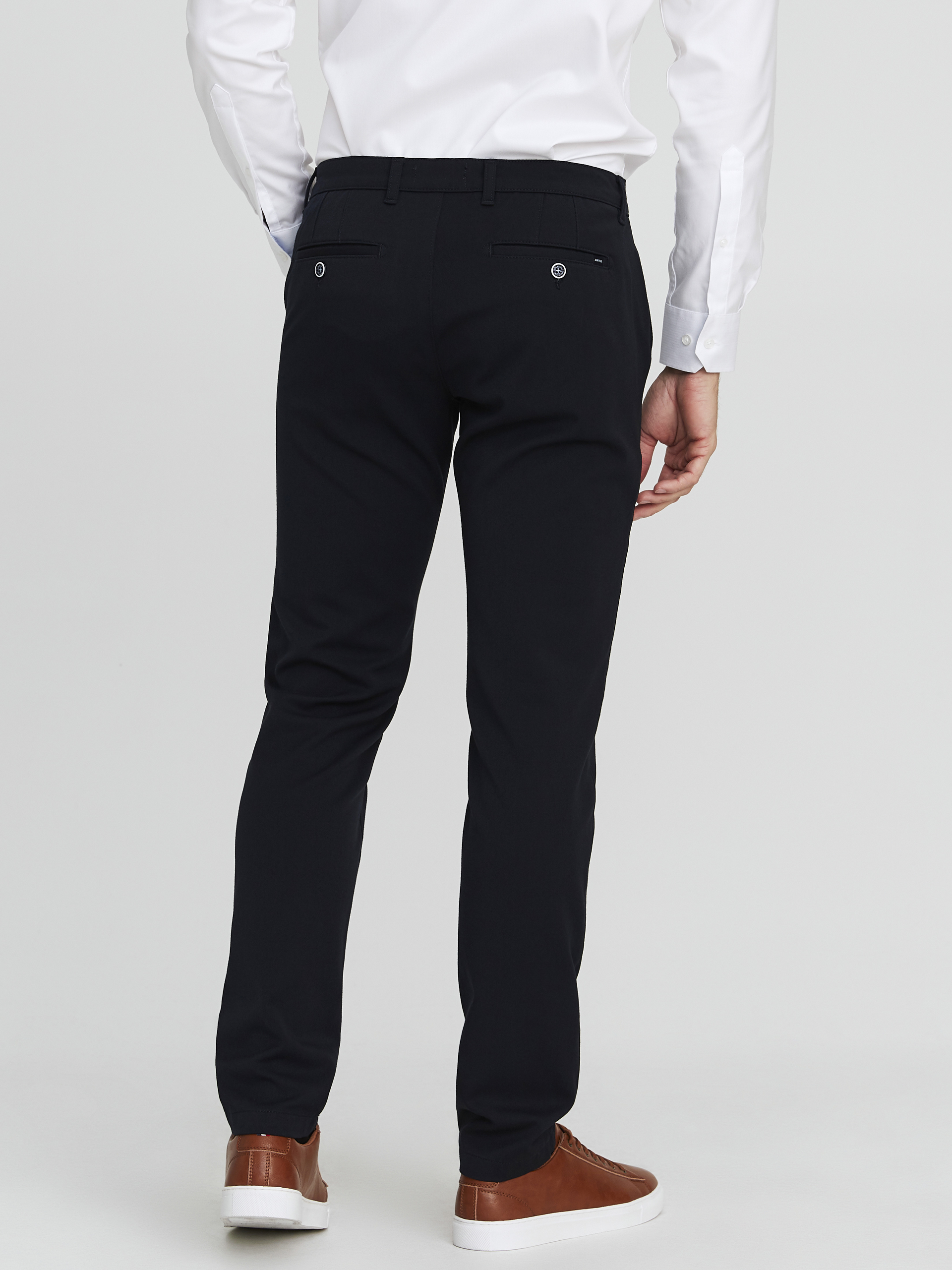 Brad Stretch Chino 7244095_C18-JEANPAUL-A20-Modell-back_7276_Brad Stretch Chino C18.jpg_Back||Back