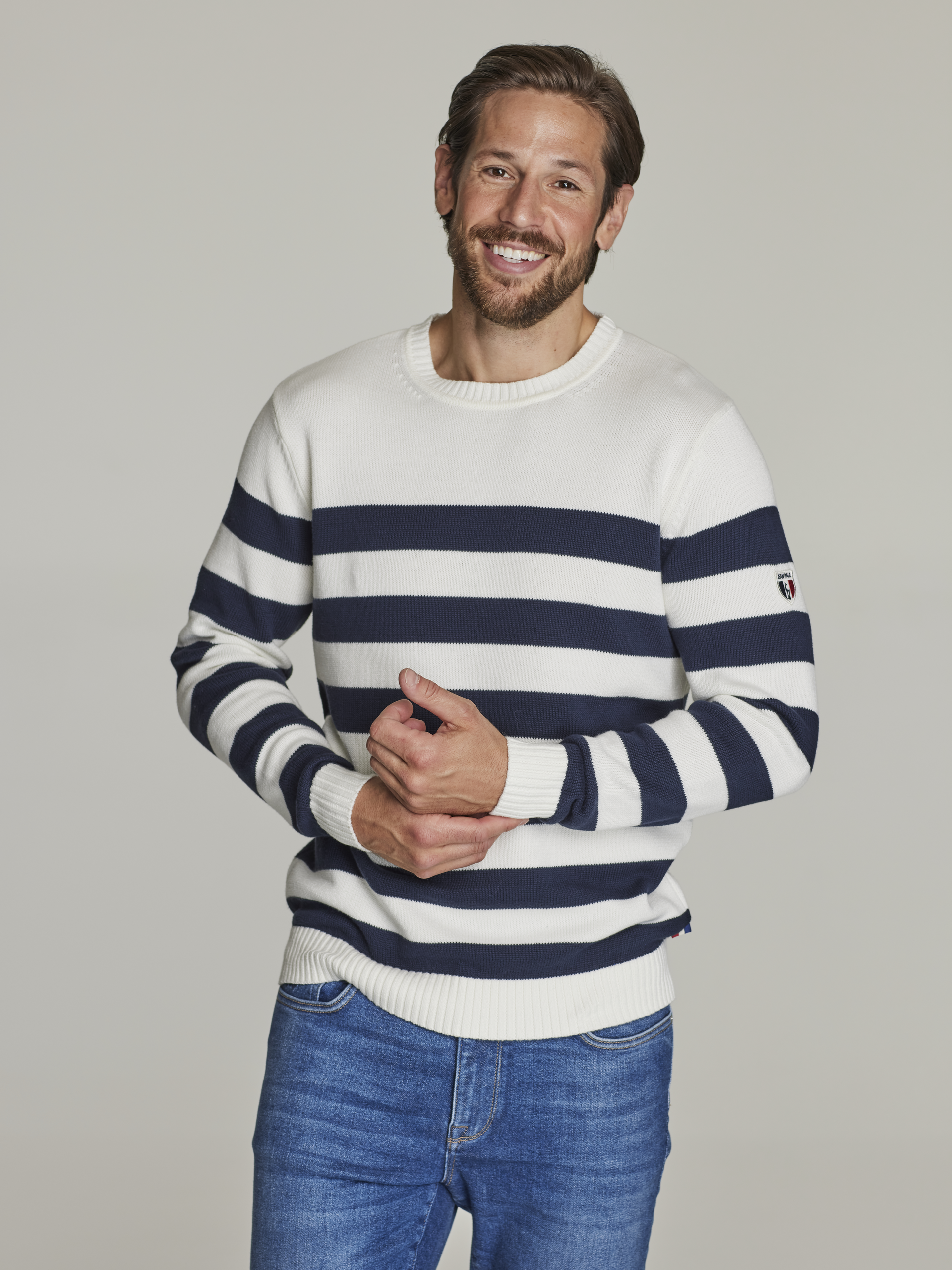 Sailor genser 7249023_JEAN PAUL_S22_SAILOR GENSER_8_O79_HVIT_1199_Modell_-front_73166.jpg_