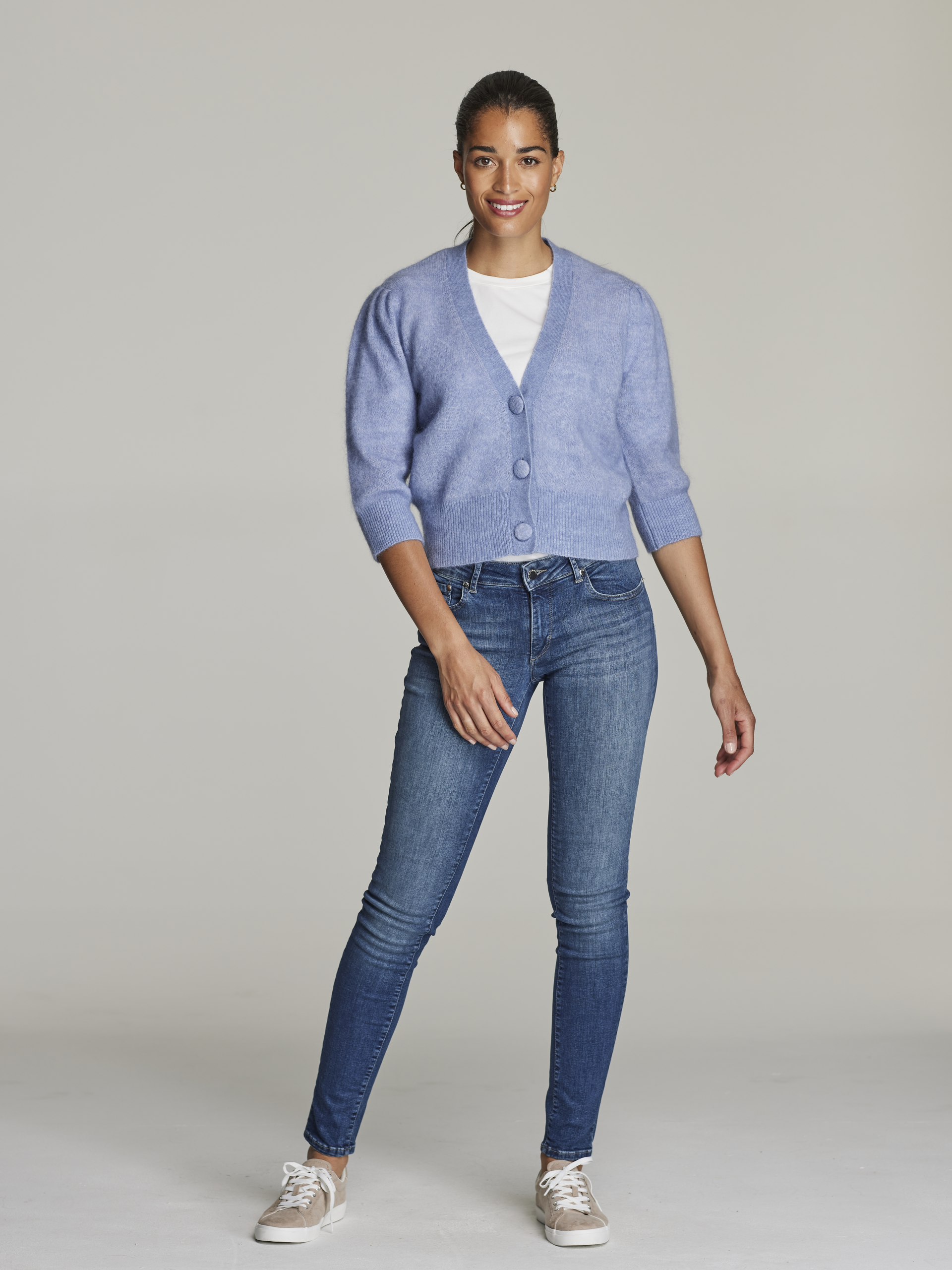 Fleur cardigan 7249111_E9O-JEANPAULFEMME-S22-Modell-front_68781_Fleur cardigan E9O_Fleur cardigan E9O 7249111.jpg_Front||Front