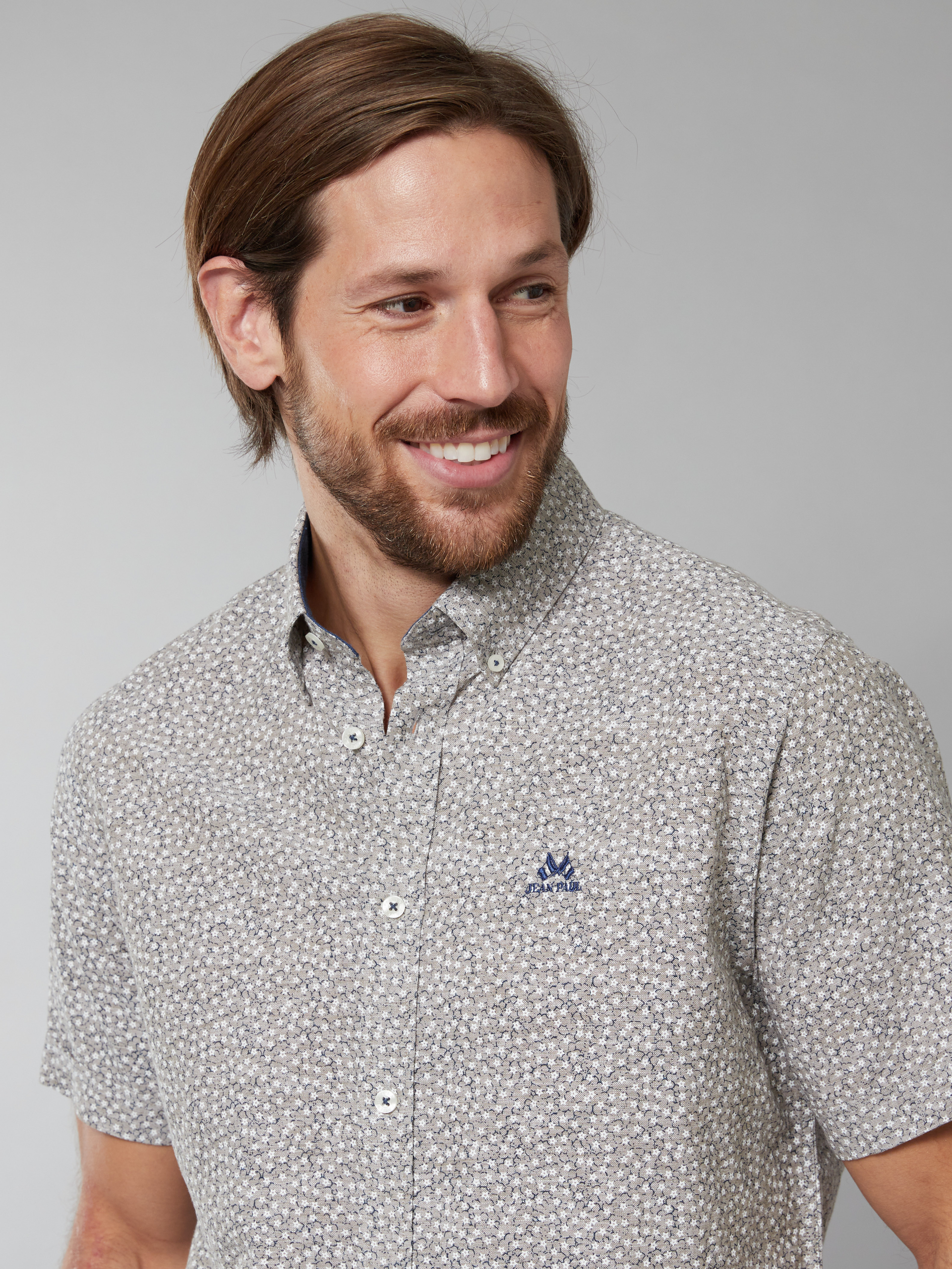 Emanuel linskjorte - regular fit 7249967_GKJ-JEANPAUL-H22-Modell-Front_4916_Emanuel linskjorte - regular fit GKJ.jpg_Front||Front