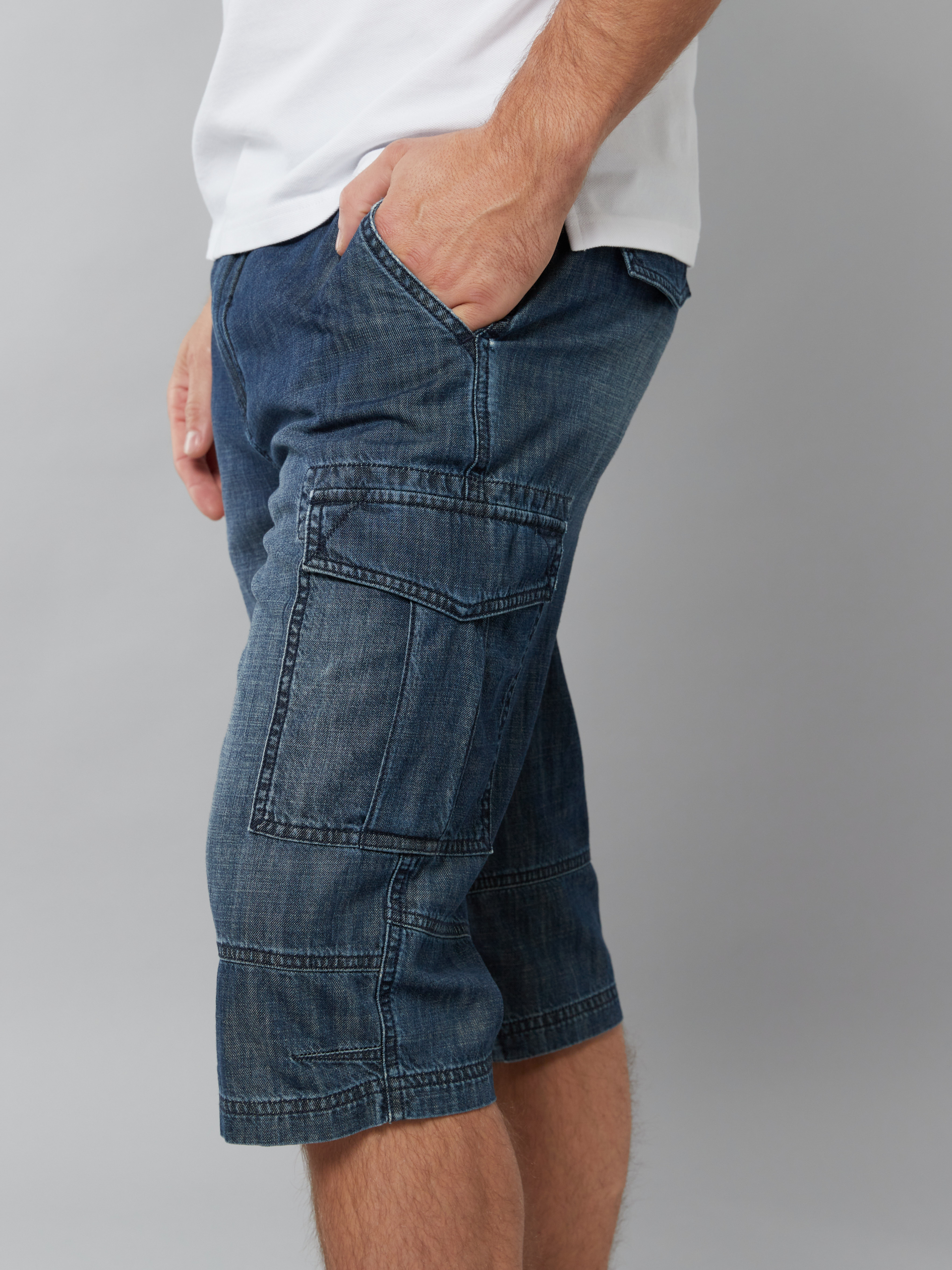 Lucas cargo denim shorts 7250230_D03-JEANPAUL-H22-Modell-Front_1811.jpg_Front||Front
