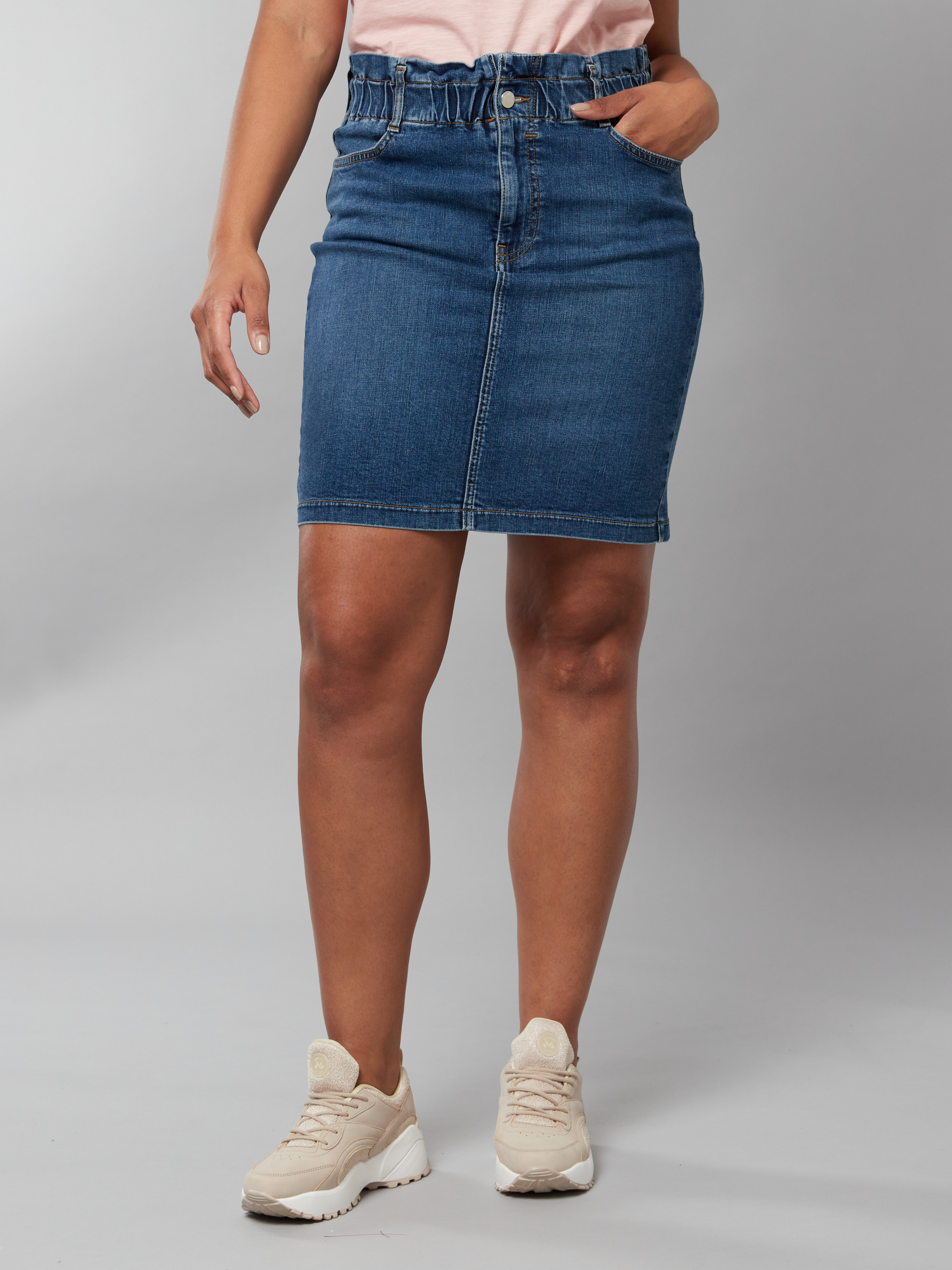 Diane denimskjørt 7250333_D06-JEANPAUL-H22-Modell-Front_7229.jpg_