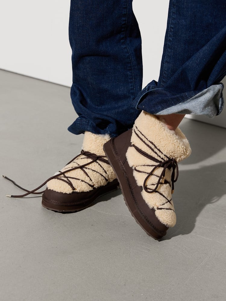 Taissy Snowboot 7253826_A6N_Jean Paul_Taissy Snowboot_A26_Model_Front (4).jpg_