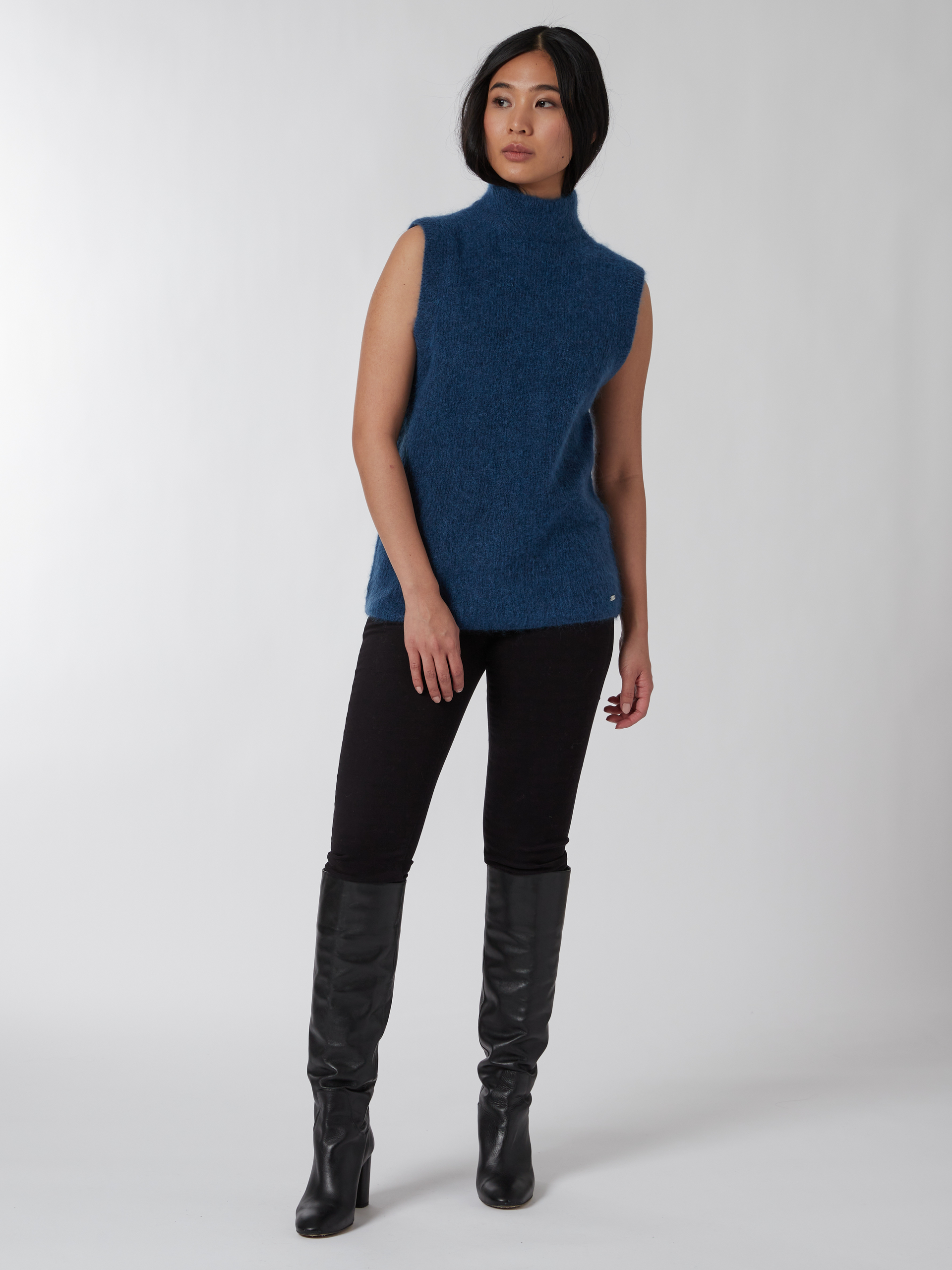 Petronella vest 7500340_EPC-JEANPAUL-A22-Modell-Front_5778_Petronella vest EPC_Petronella vest EPC 7500340.jpg_Front||Front