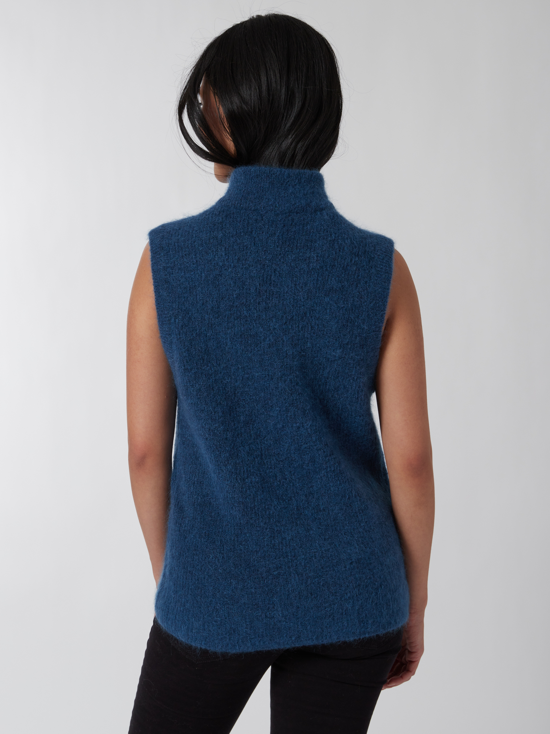 Petronella vest 7500340_EPC-JEANPAUL-A22-Modell-Front_703_Petronella vest EPC_Petronella vest EPC 7500340.jpg_Front||Front