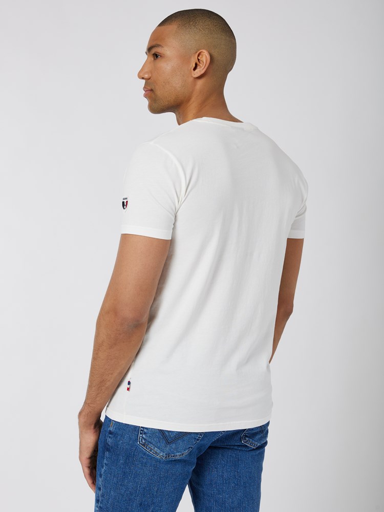 Benedict t-skjorte 7500977_O79-JEANPAUL-W22-Modell-Back_5600_Benedict t-skjorte O79.jpg_Back||Back