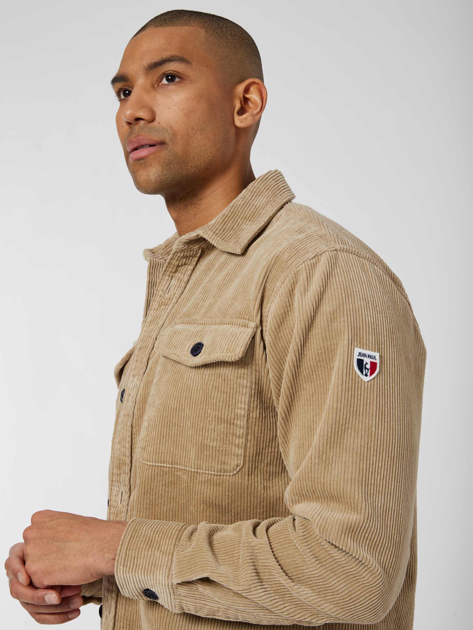 Aron skjortejakke - classic fit 7501288_AEI-JEANPAUL-W22-Modell-Front_3822_Aron skjortejakke - classic fit AEI.jpg_Front||Front