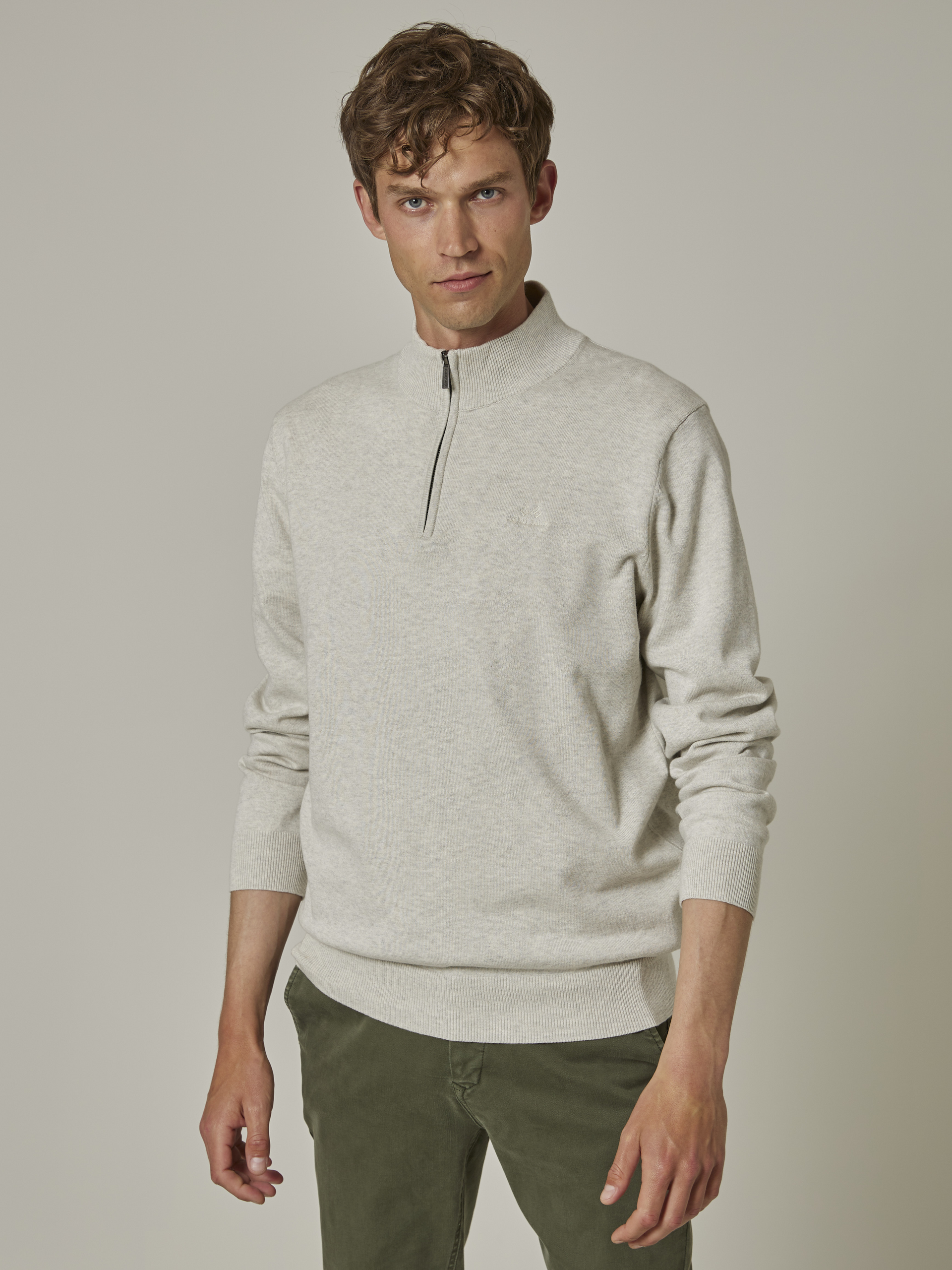 Gerard zipneck 7501812_I3E-JEANPAUL-S23-Modell-Front_113_Gerard zipneck I3E.jpg_Front||Front