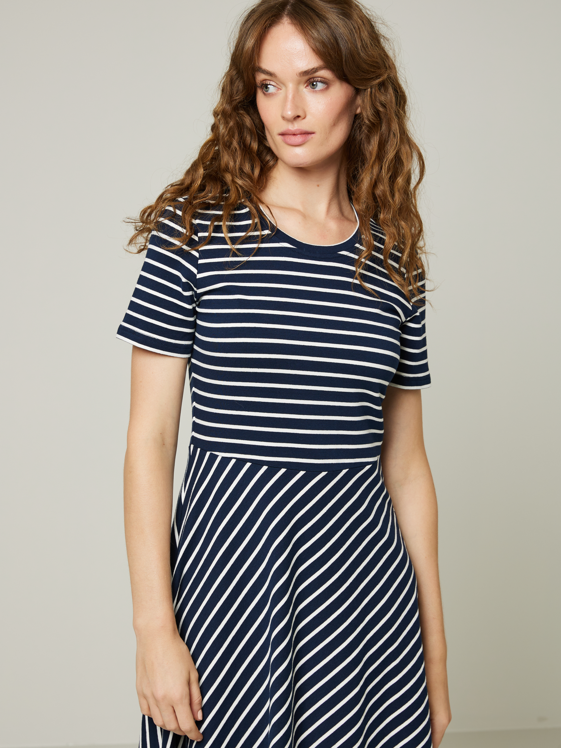 Nadiya kjole 7503572_EM6-JEANPAUL-H23-Front_576_Nadiya kjole 7503572_Nadiya kjole EM6 7503572.jpg_Front||Front