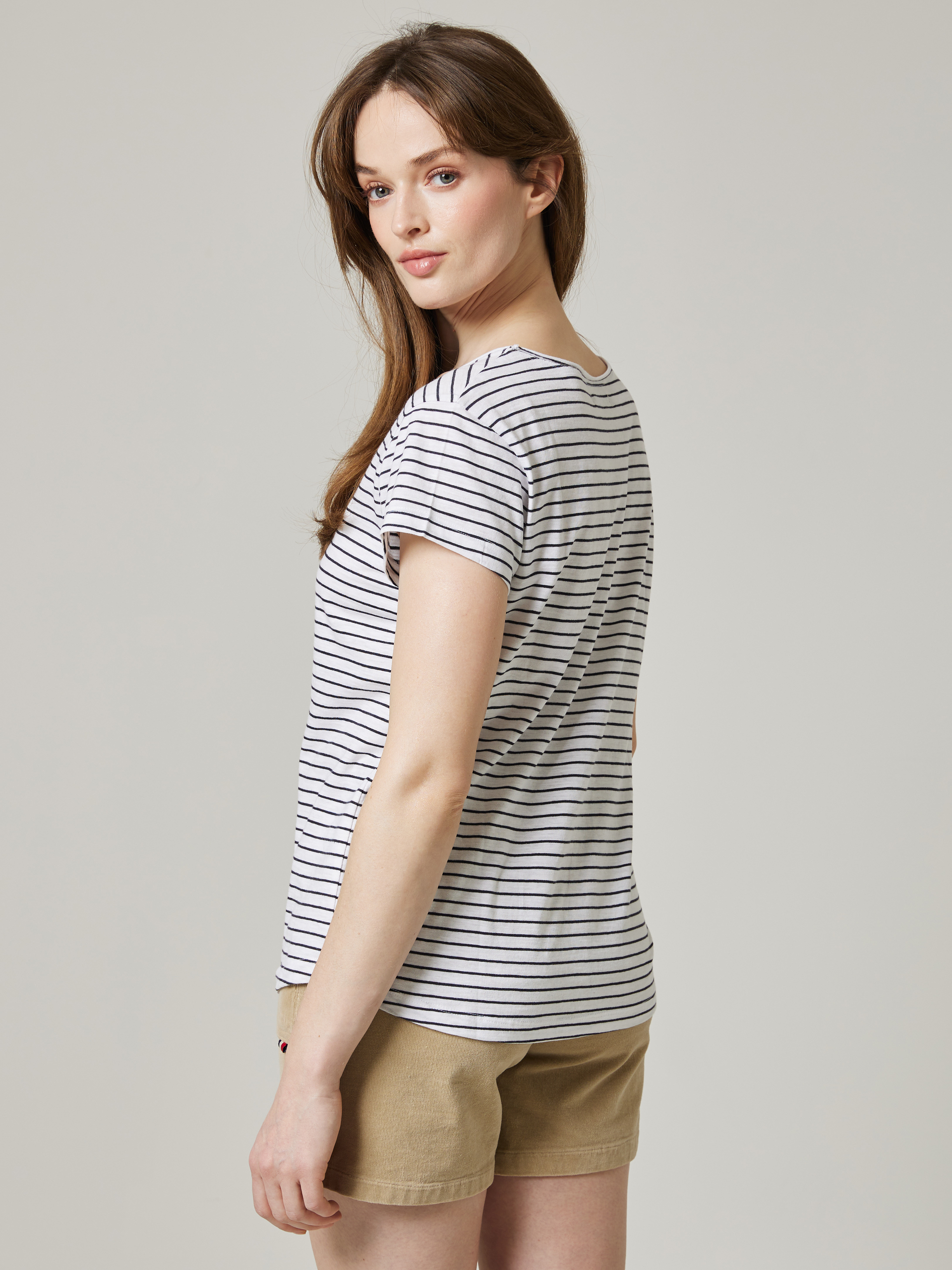 Agnais stripet t-skjorte 7504139_EM6-JEANPAUL-H23-Front_7315_Agnais stripet t-skjorte EM6_Agnais stripet t-skjorte EM6 7504139.jpg_