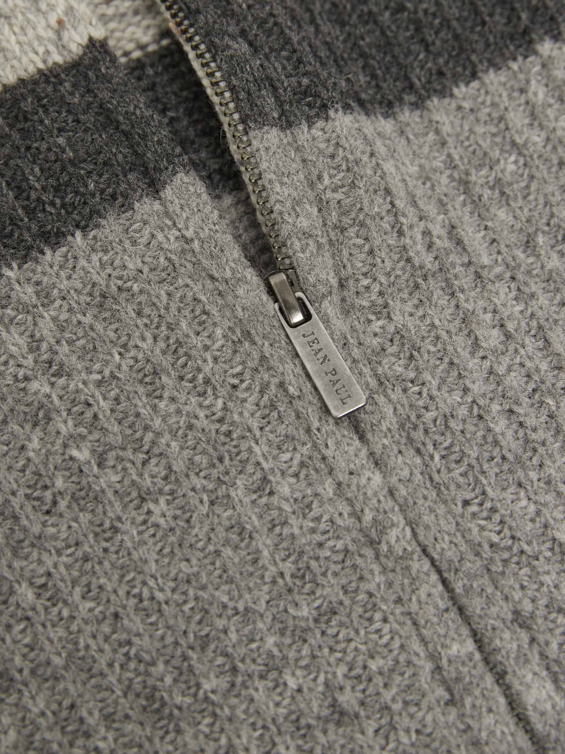 Maurizio cardigan 7504372_I2M-JEANPAUL-A23-Front_2651_IGH_Maurizio cardigan IGH.jpg_