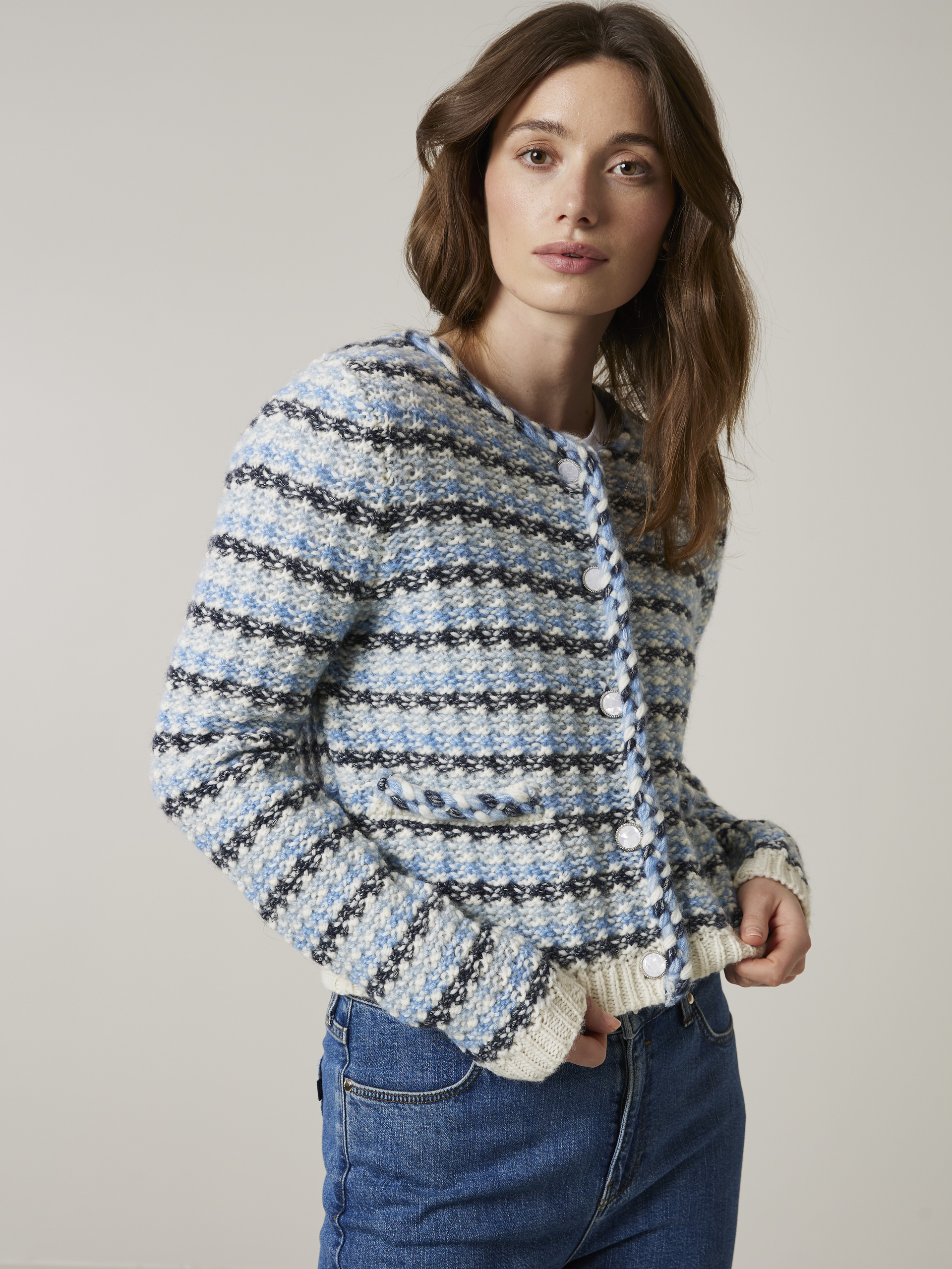 Runi cardigan 7504519_EEN-JEANPAUL-A23-Modell-Front_2076_Runi cardigan EEN 7504519.jpg_Front||Front