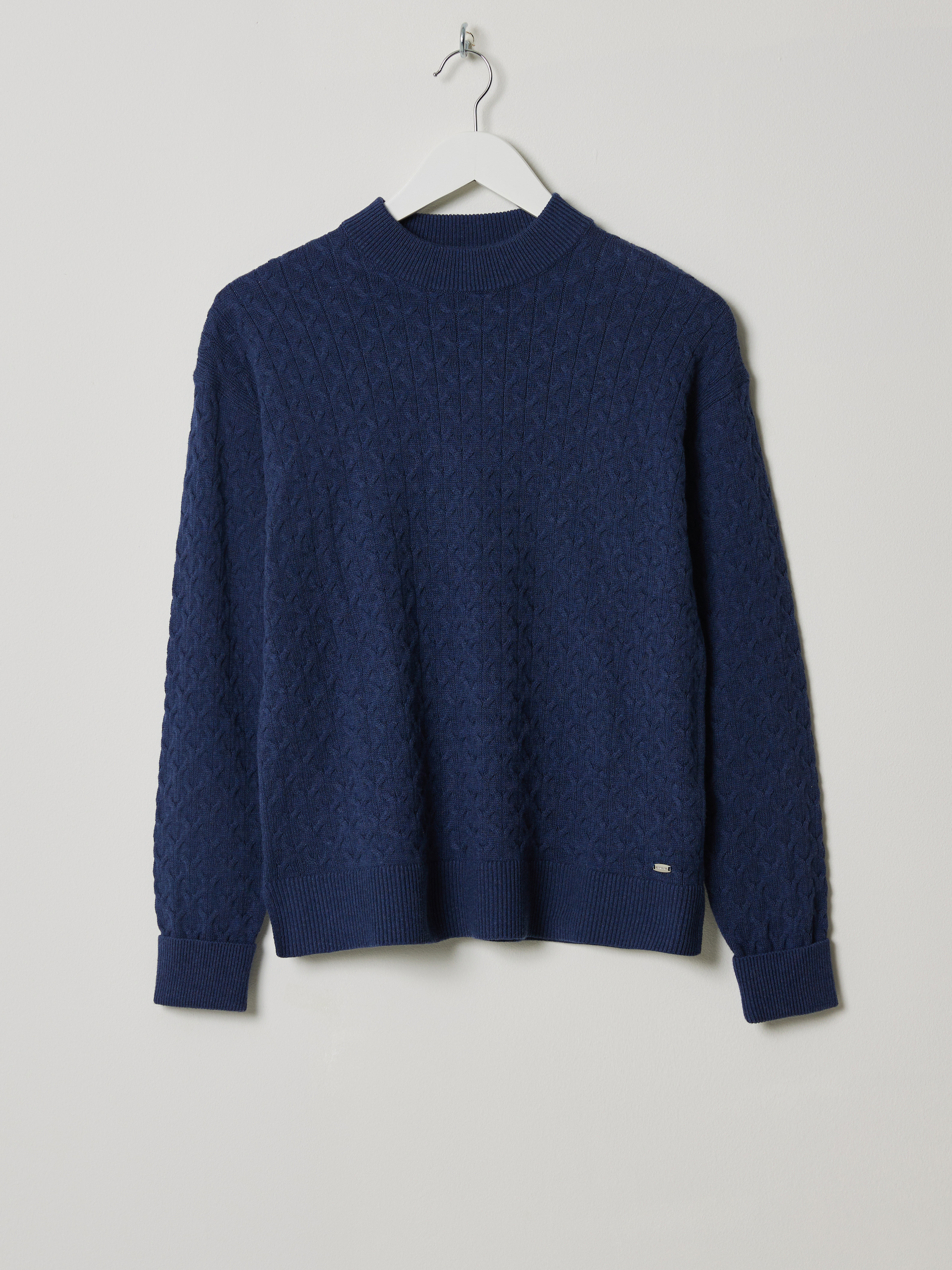 Mira genser 7504722_EGG-JEANPAUL-W23-Front_748_Mira genser EGG_Mira genser EGG 7504722.jpg_Front||Front