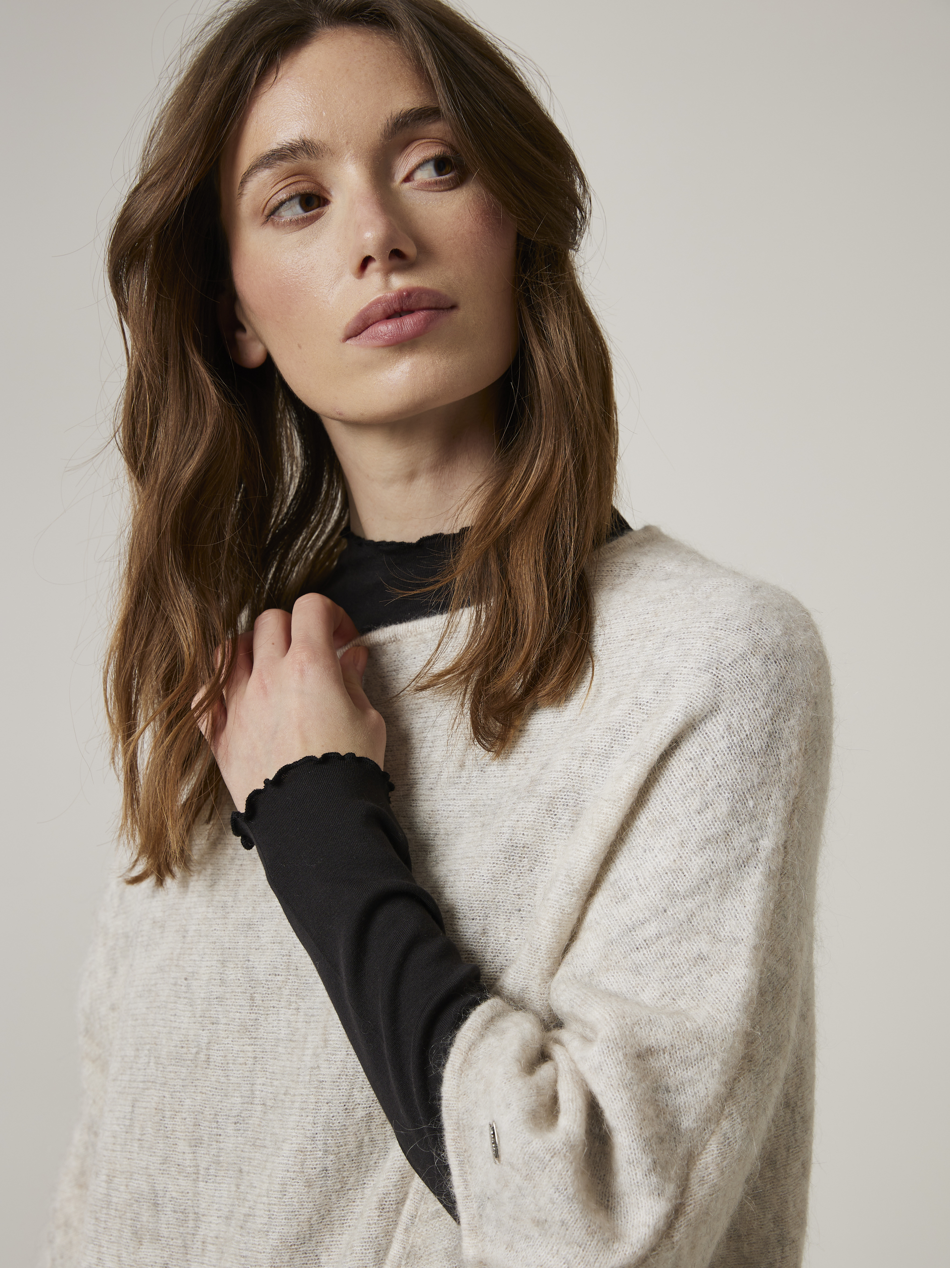 Lotty poncho 7505490_I3O-JEANPAUL-Lotty Poncho-A23-Modell (1)_Lotty poncho I3O_Lotty poncho I3O 7505490.jpg_