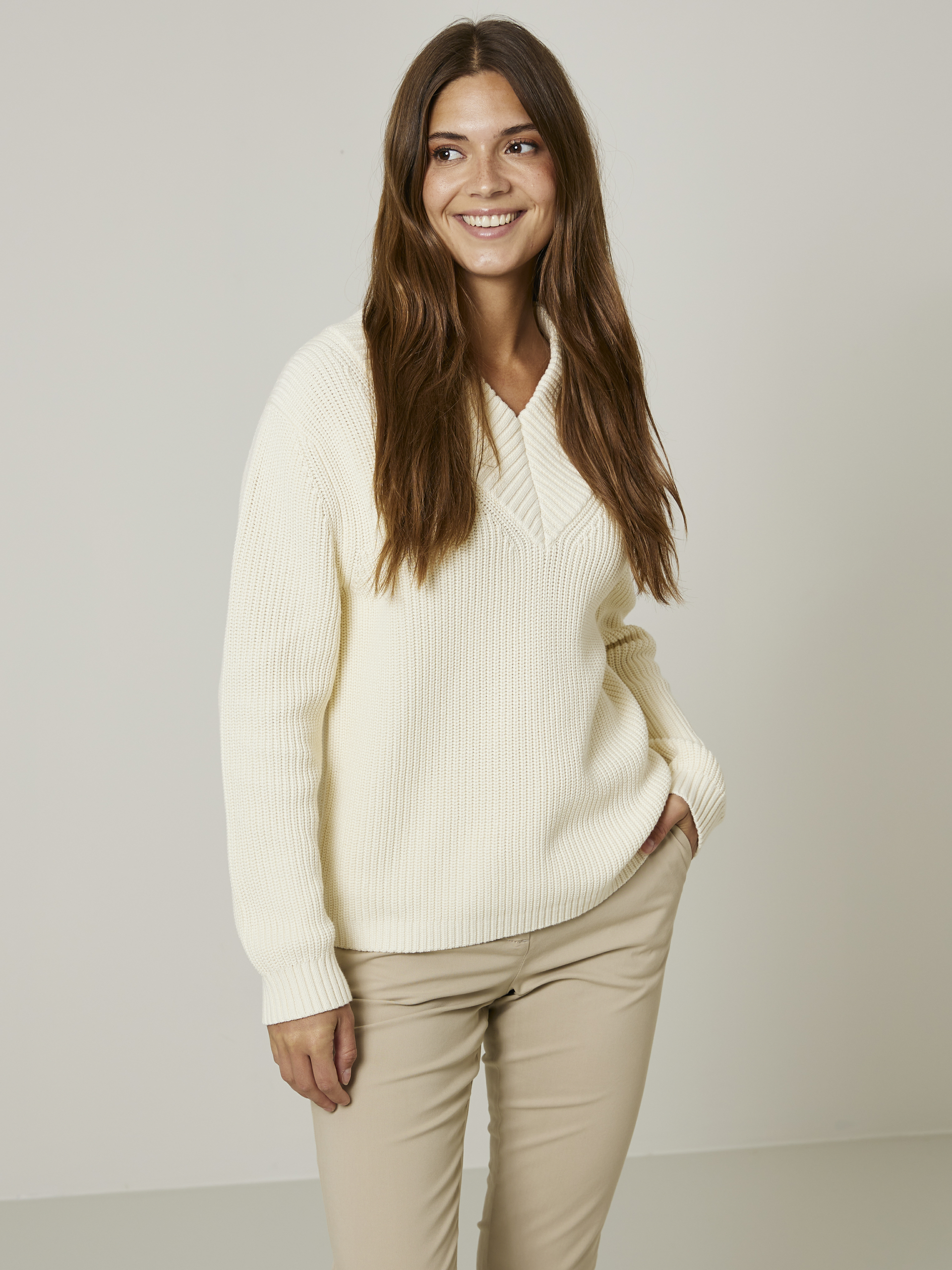 Olina genser 7506145_O63-JEANPAUL-S24-Modell-Front_8639_Olina genser O63_Olina genser O63 7506145.jpg_Front||Front
