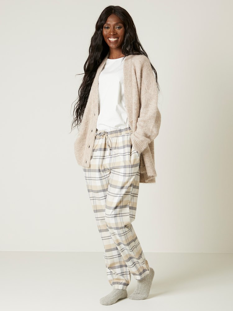 Danielle pysjbukse 7506196_IC7-JEANPAUL-W23-Modell-Front_1072_Danielle pysjbukse IC7 7506196.jpg_Front||Front