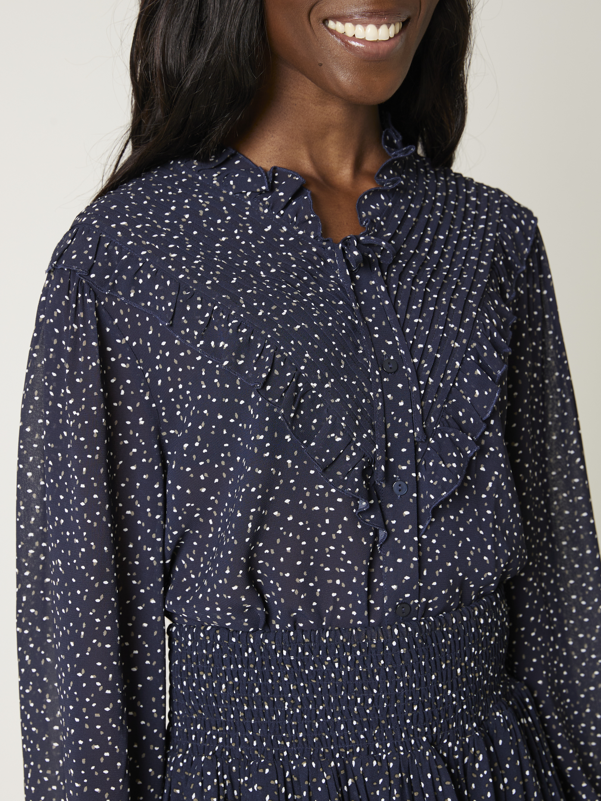 Vanda bluse 7506220_EM6-JEANPAUL-W23-Modell-Front_4593_Vanda bluse EM6 7505221.jpg_