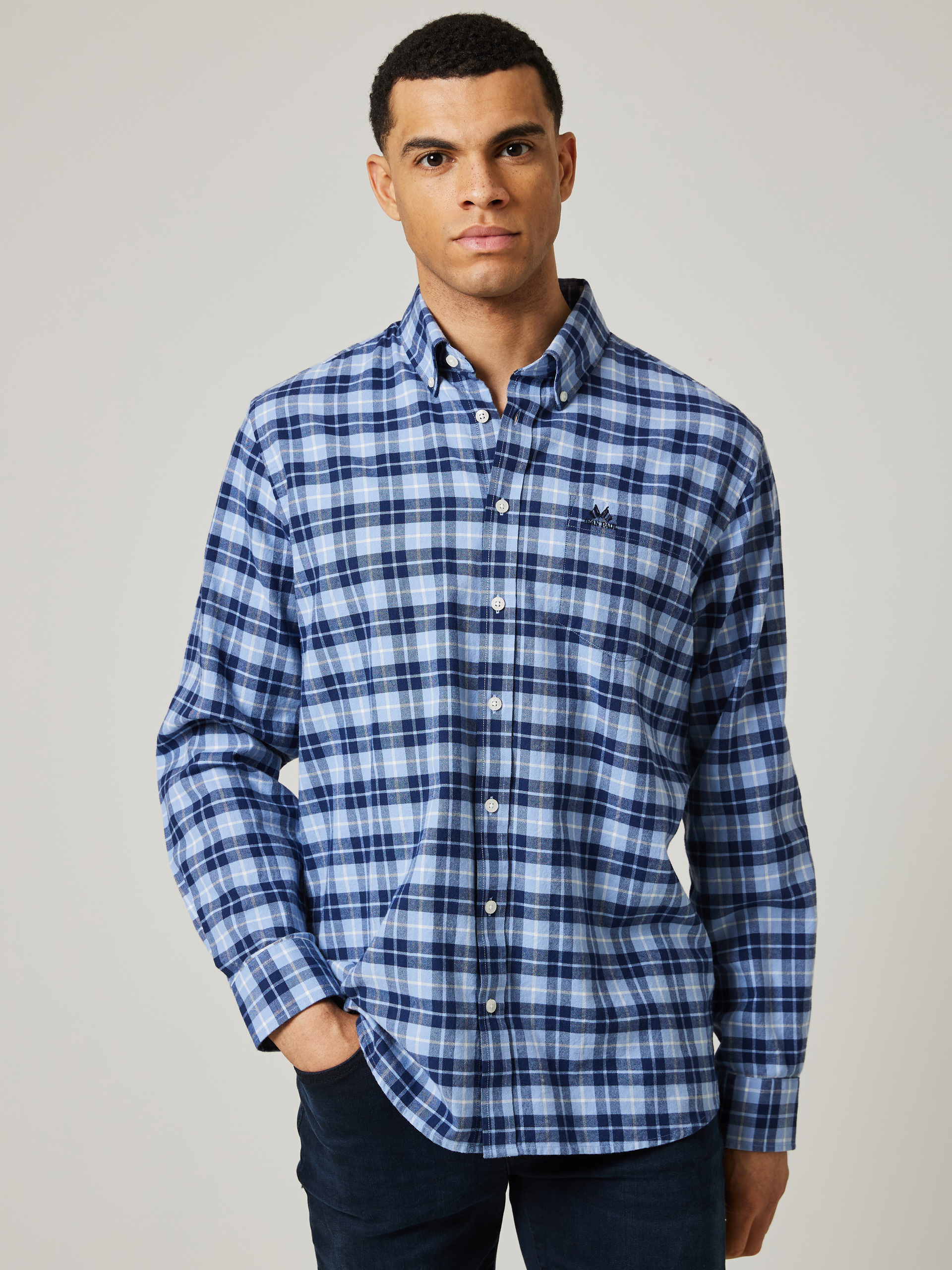 Kais skjorte - Classic fit 7506245_E9O-JEANPAUL-W23-Modell-Front_2550.jpg_Front||Front