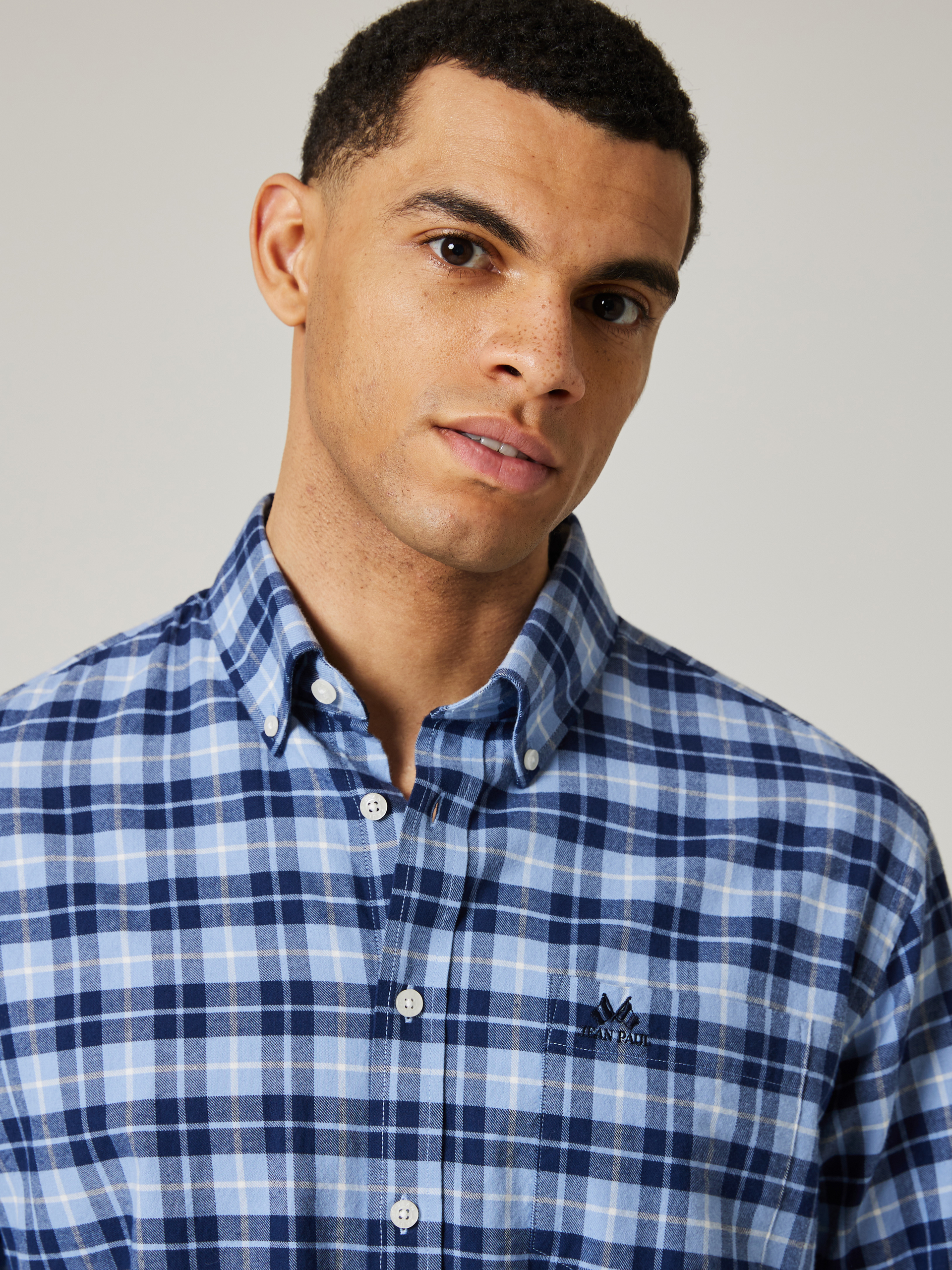 Kais skjorte - Classic fit 7506245_E9O-JEANPAUL-W23-Modell-Front_749.jpg_Front||Front