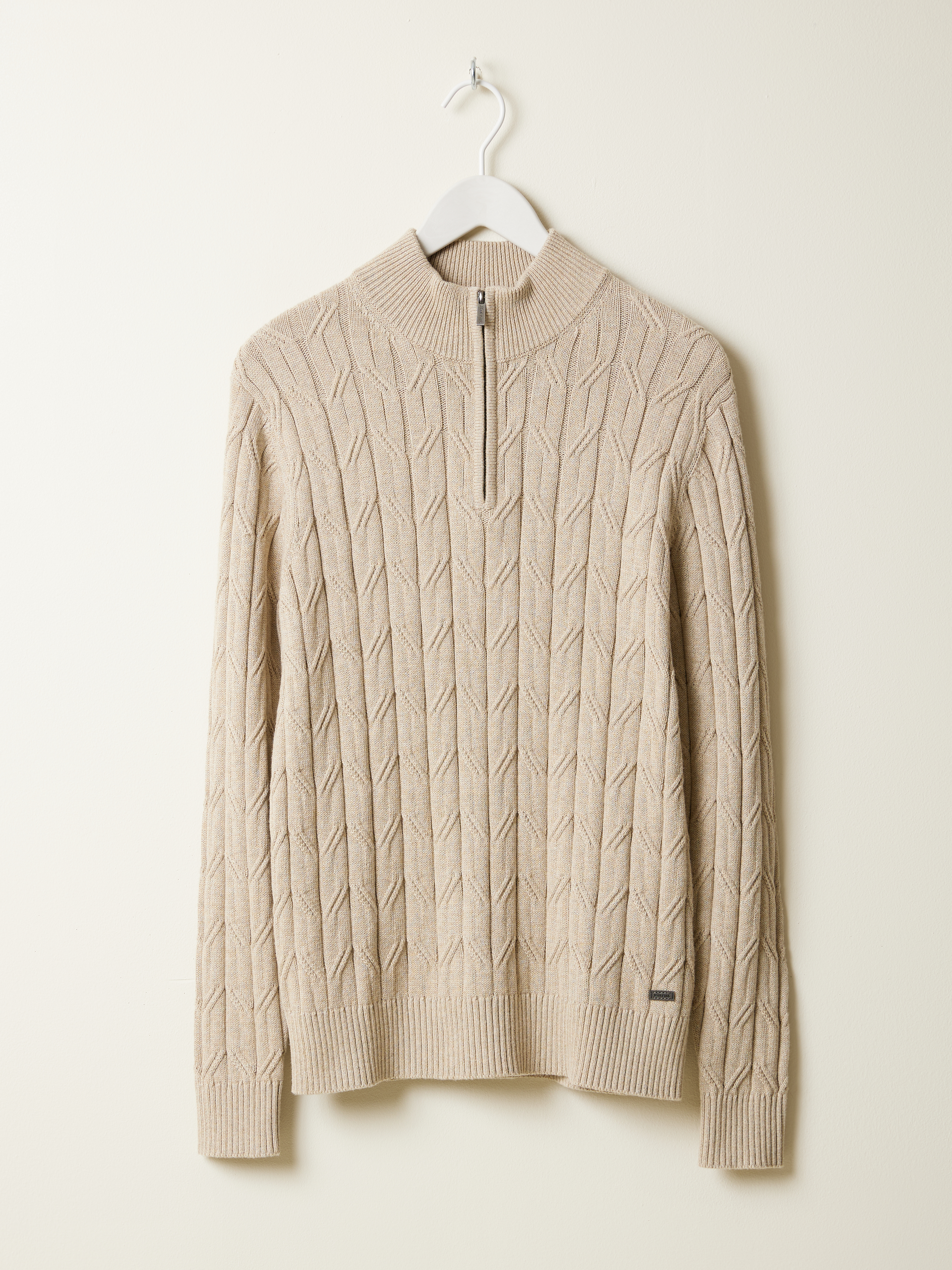 Martin cabel zipneck 7508301_AEI-JEANPAUL-A24-Front_4647_Martin cabel zipneck_Martin cabel zipneck AEI_Martin cabel zipneck AEI 7508301.jpg_Front||Front