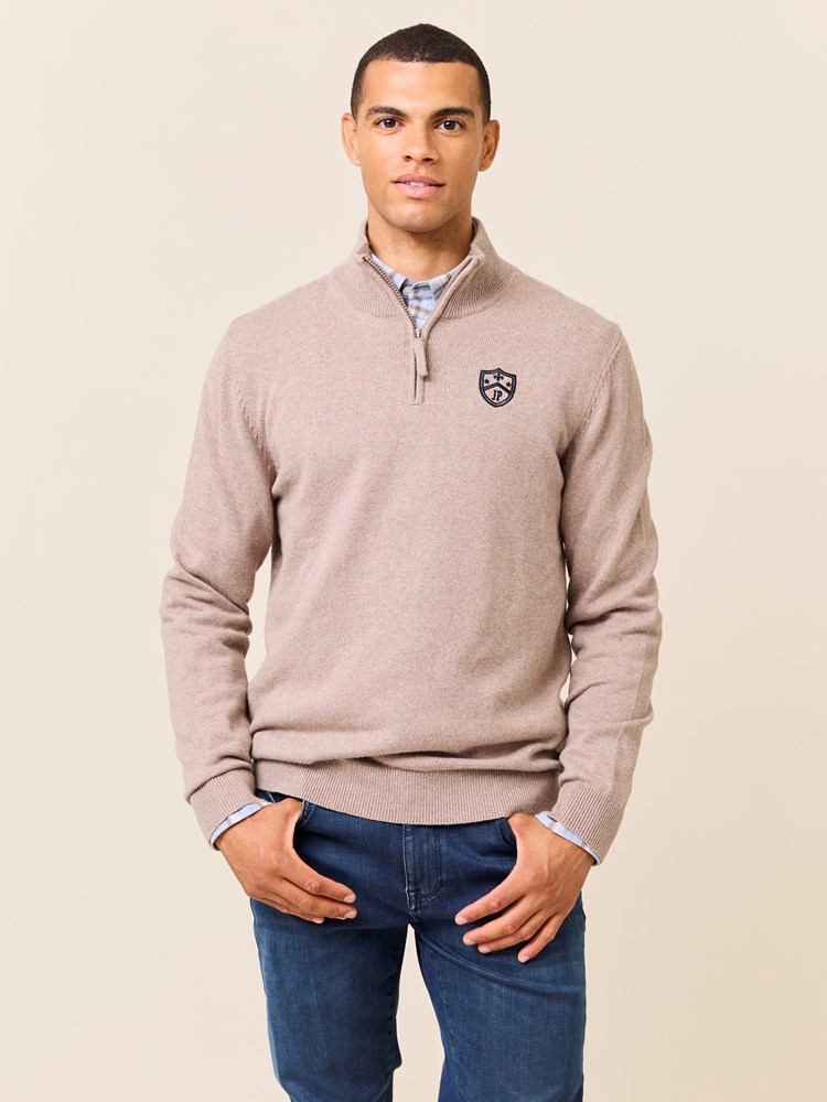 Lucien zipneck 7508809_AMY-JEANPAUL-W24-Modell-Front_8662_Lucien zipneck AMY_Lucien zipneck AMY 7508809.jpg_Front||Front