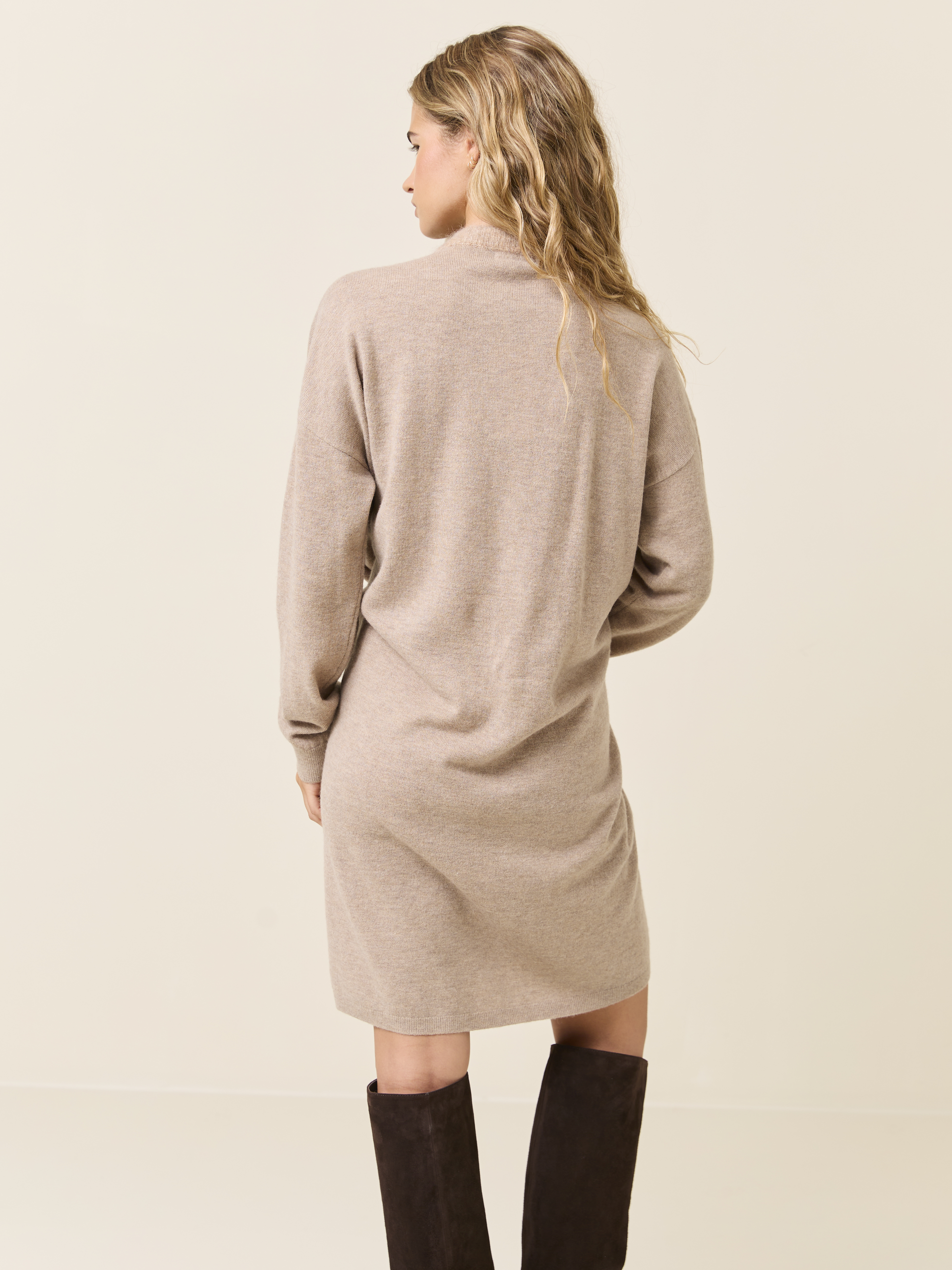Camille kjole 7509192_AEI-JEANPAUL-W24-Modell-Front_5232_Camille kjole AEI_Camille kjole AEI 7509192.jpg_Front||Front
