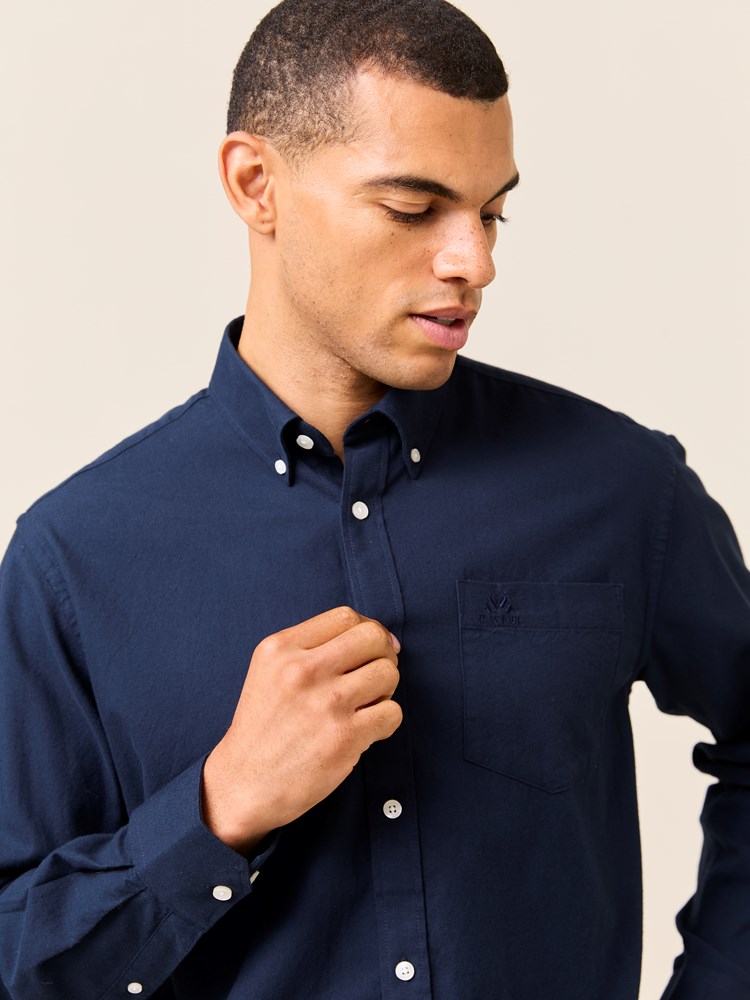 Keith skjorte - Classic fit 7509335_EM6-JEANPAUL-W24-Modell-Front_9331_Keith skjorte - Classic fit EM6_Keith skjorte - Classic fit EM6 7509335.jpg_Front||Front