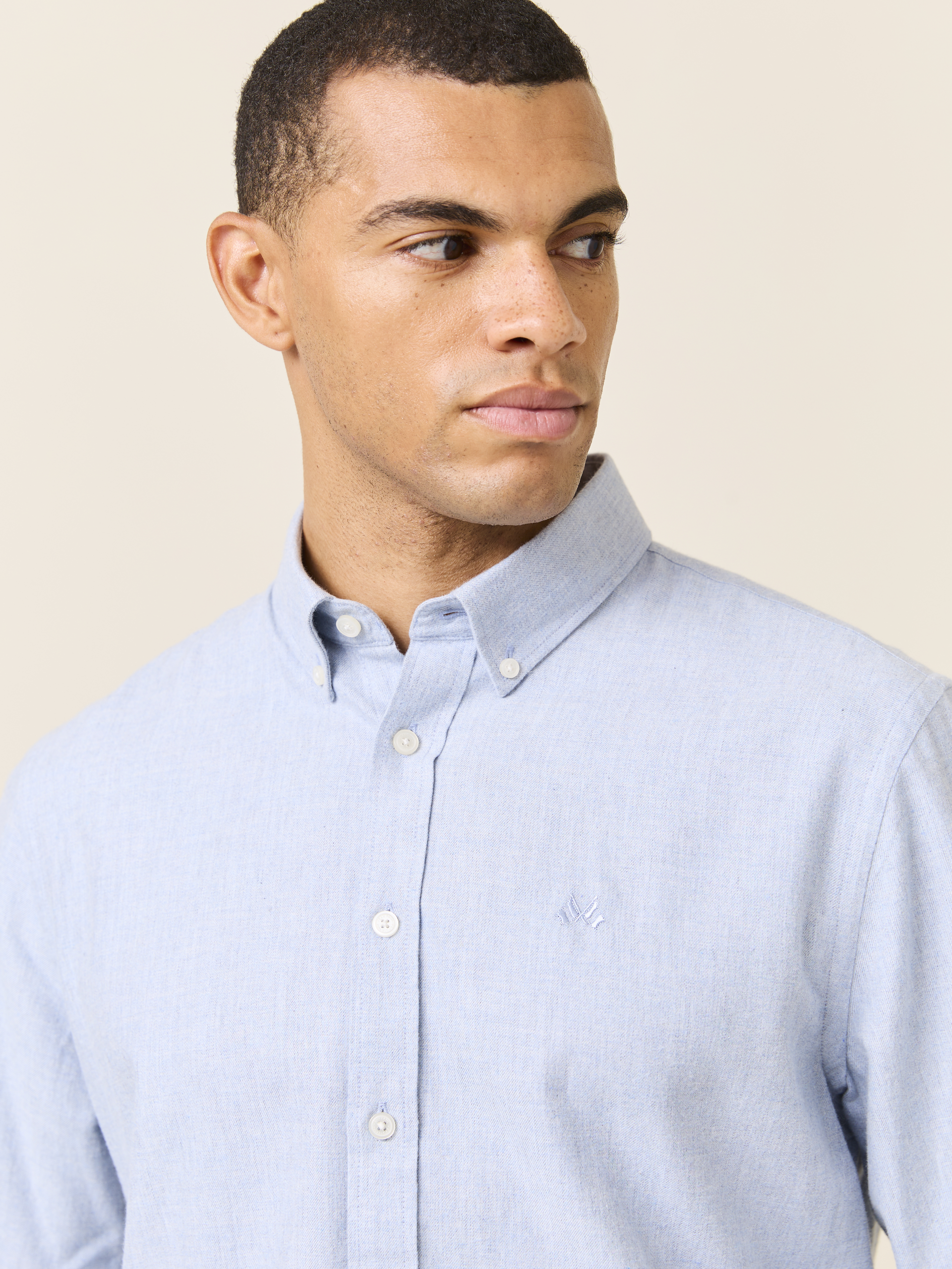 Lionel skjorte - Regular fit 7509376_EAV-JEANPAUL-W24-Modell-Front_5922_Lionel skjorte - Regular fit EAV_Lionel skjorte - Regular fit EAV 7509376.jpg_Front||Front