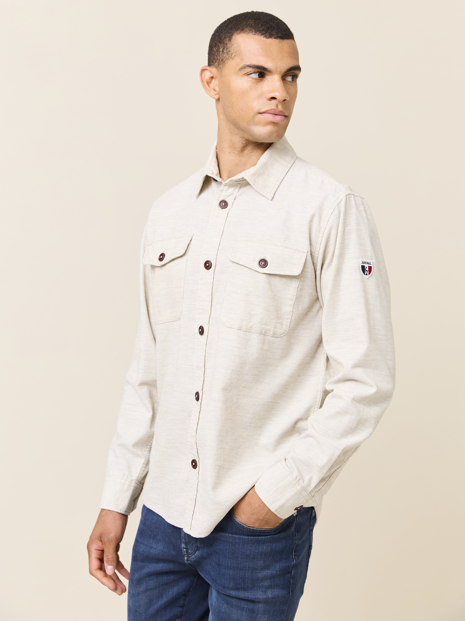 Abraham skjortejakke 7509421_I3L-JEANPAUL-W24-Modell-Front_8724_Abraham skjortejakke I3L_Abraham skjortejakke I3L 7509421.jpg_Front||Front