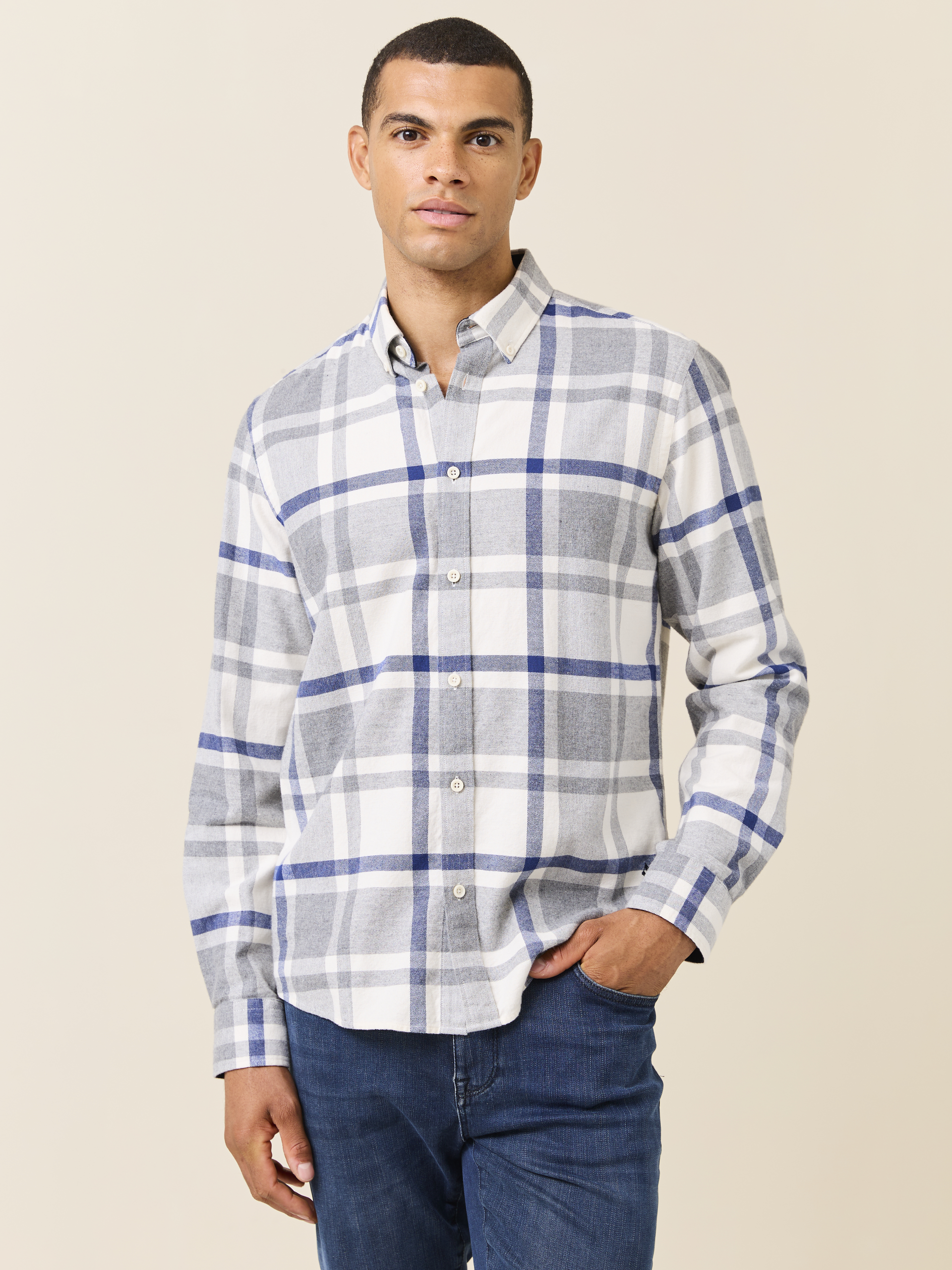 Avenell skjorte - Regular fit 7509424_I6W-JEANPAUL-W24-Modell-Front_753_Avenell skjorte - Regular fit I6W_Avenell skjorte - Regular fit I6W 7509424.jpg_Front||Front