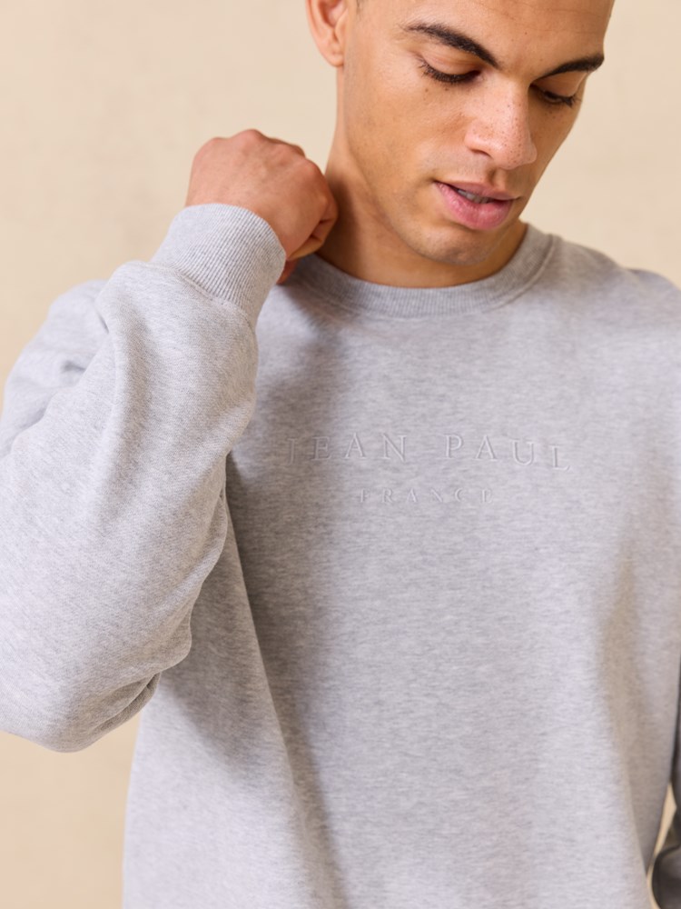 Royan collegegenser 7510045_IEB-JEANPAUL-S25-Modell-Front_393_Royan collegegenser IEB_Royan collegegenser IEB 7510045.jpg_