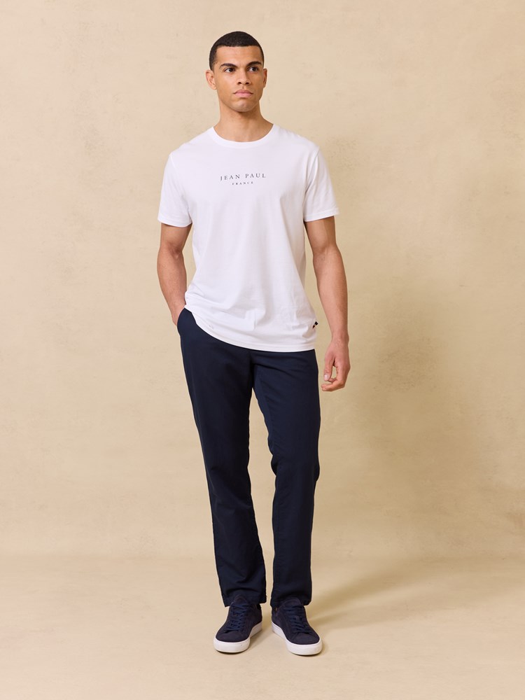 Liam colino chino 7510402_EM6-JEANPAUL-S25-Modell-Front_8814_Liam colino chino EM6_Liam colino chino EM6 7510402.jpg_