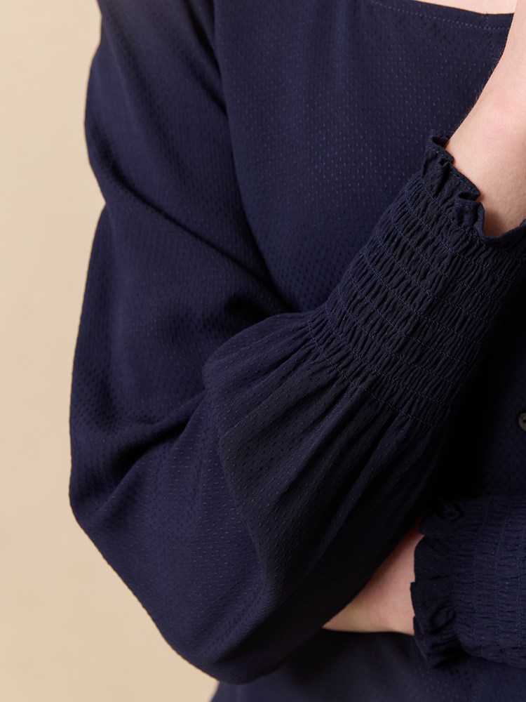 Agneta bluse 7510589_EM6_Jean Paul_Agneta Bluse_S25 (2)_Agneta bluse EM6_Agneta bluse EM6 7510589.jpg_