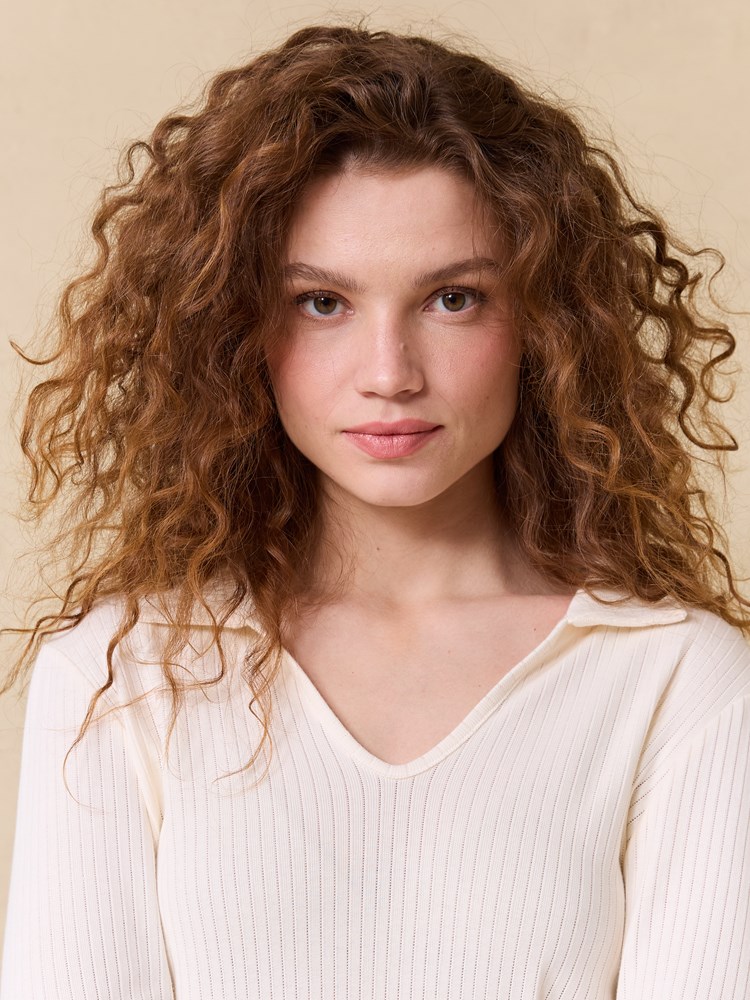 Henny topp 7510662_O63-JEANPAUL-S25-Modell-Front_1768_Henny topp O63 7510662.jpg_Front||Front