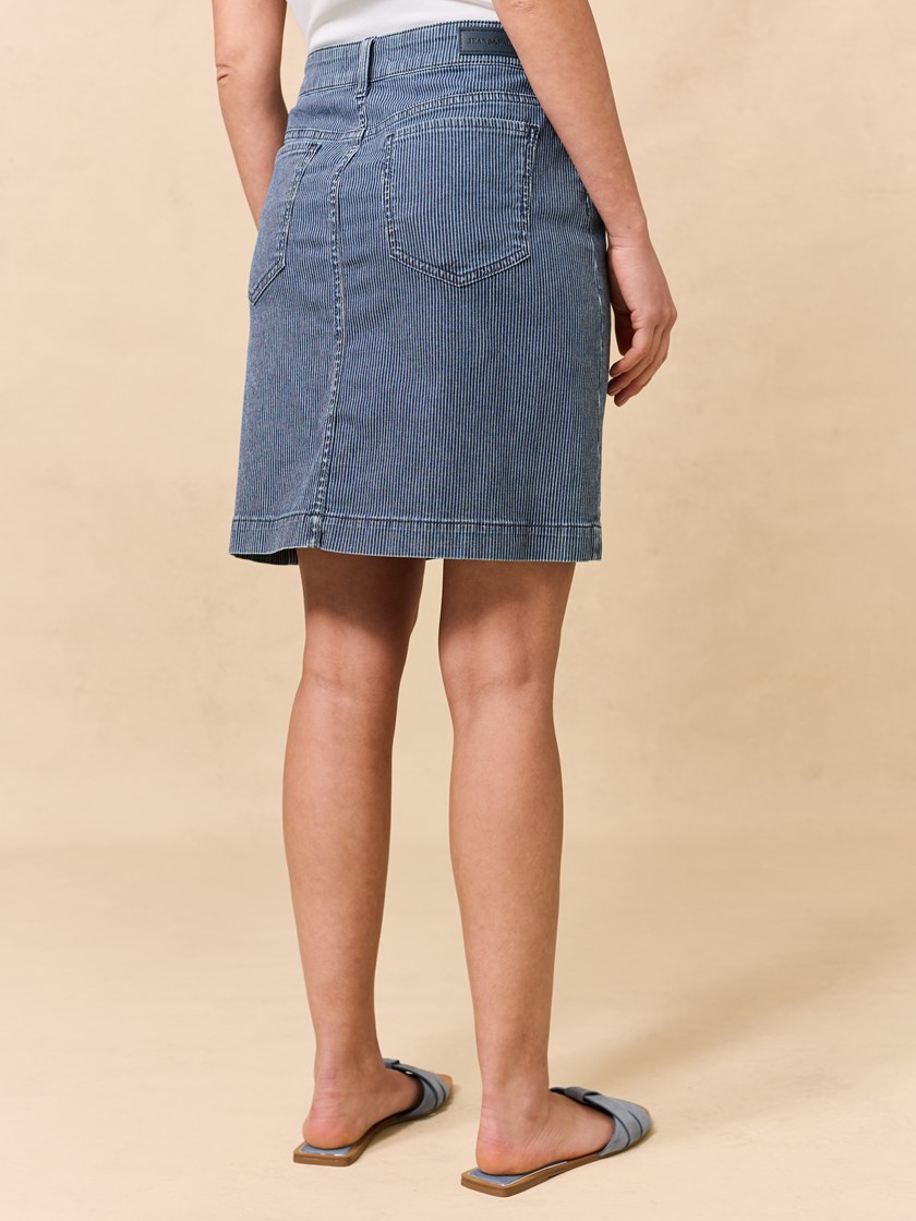 7510843 DAA 7510843_DAA-JEANPAUL-H25-Front_8268_Patty stripet skjørt_Patty stripet skjørt DAA_Patty stripet skjørt DAA 7510843.jpg_Front||Front