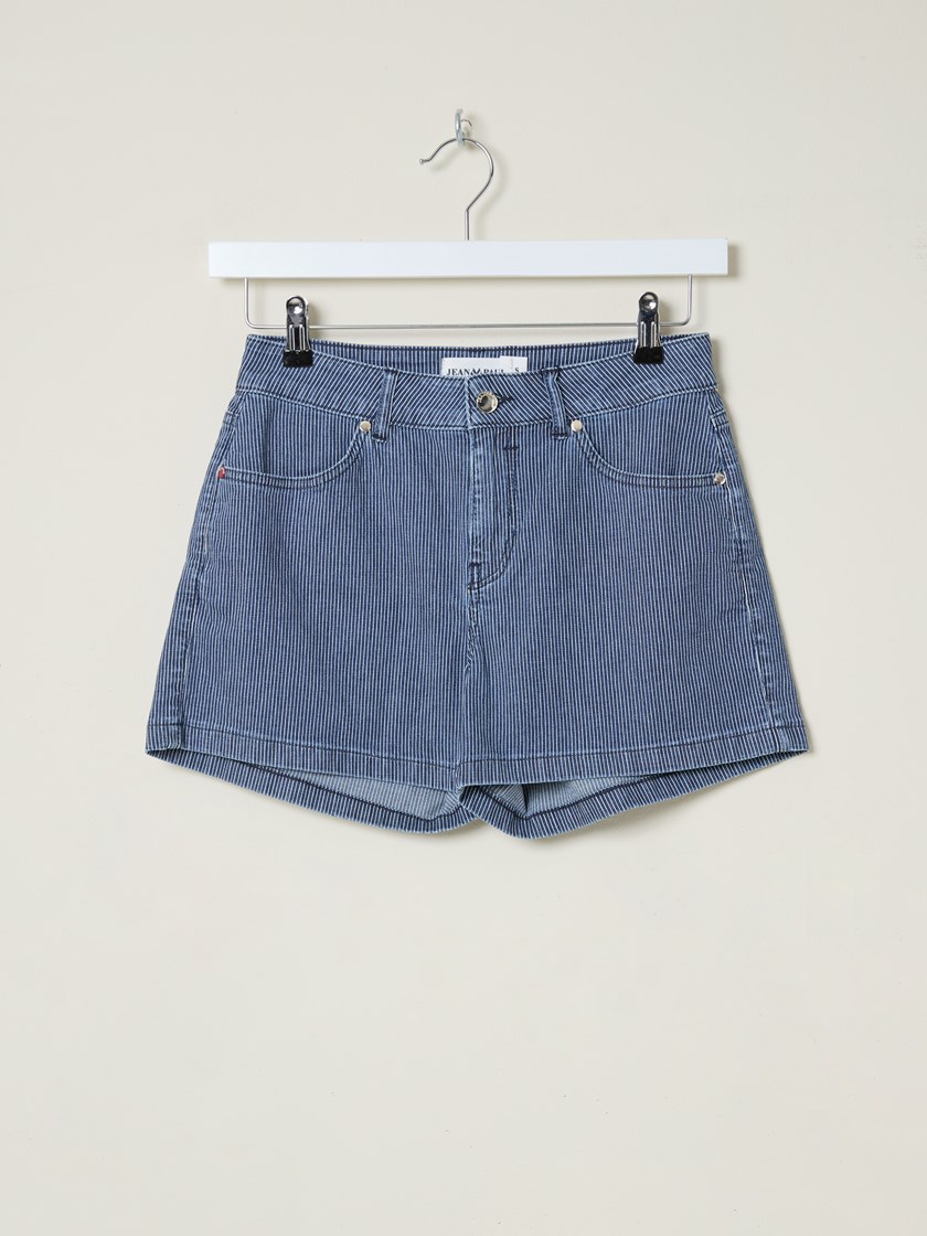 7510847 DAA 7510847_DAA-JEANPAUL-H25-Front_241_Ginette stripet shorts DAA_Ginette stripet shorts DAA 7510847.jpg_