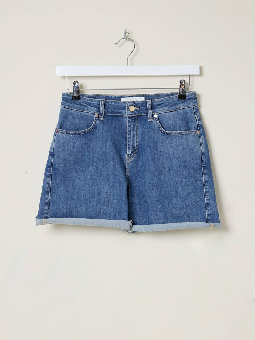 7510848 DAC 7510848_DAC-JEANPAUL-H25-Front_5475_Ginette denim shorts DAC_Ginette denim shorts DAC 7510848.jpg_