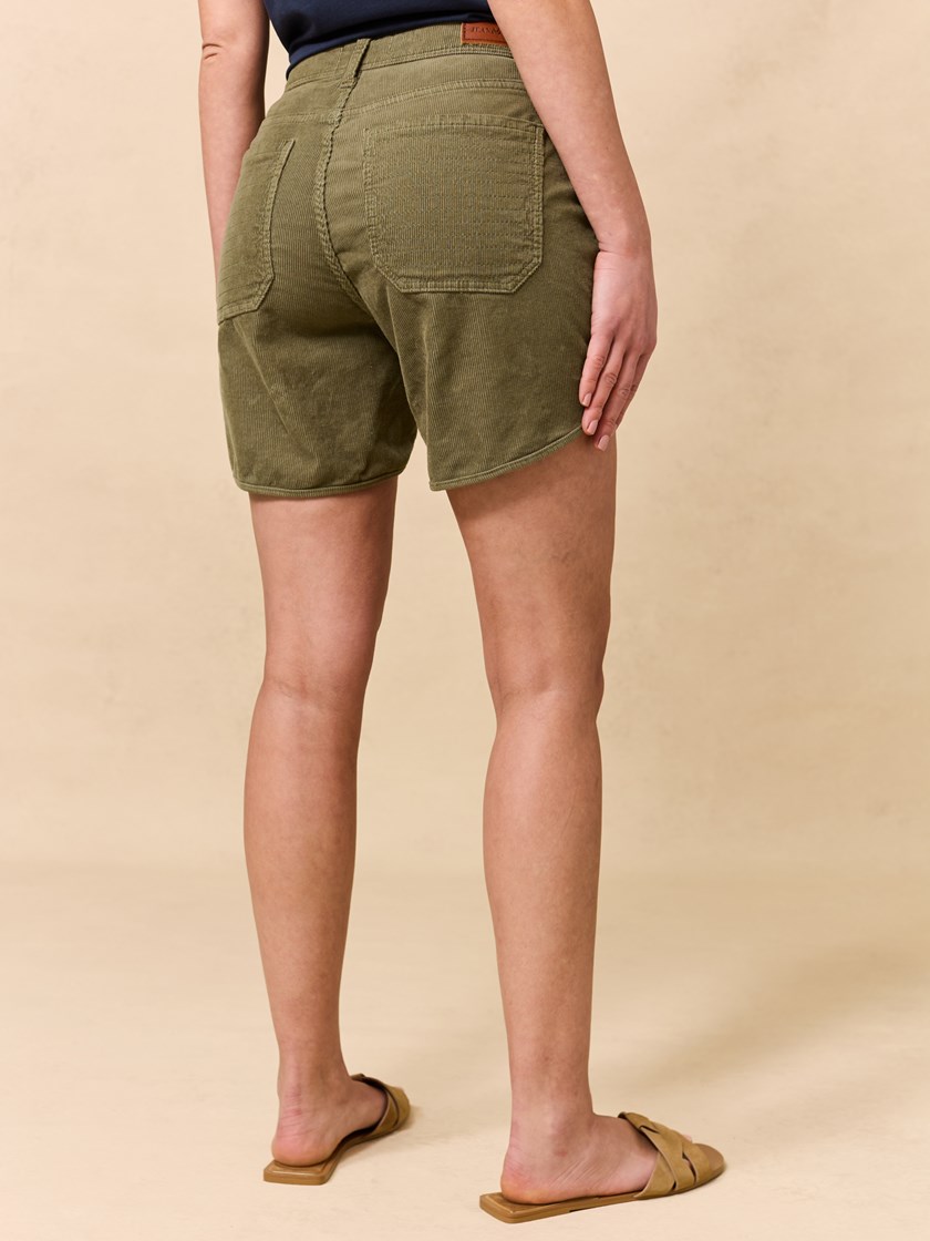 7511244 AFP 7511244_AFP-JEANPAUL-H25-Front_7772_Cille shorts AFP 7511244.jpg_Front||Front