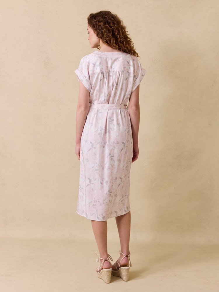 Luca kjole 7511393_S39-JEANPAUL-H25-Modell-Front_6251_Luca kjole S39_Luca kjole S39 7511393.jpg_Front||Front