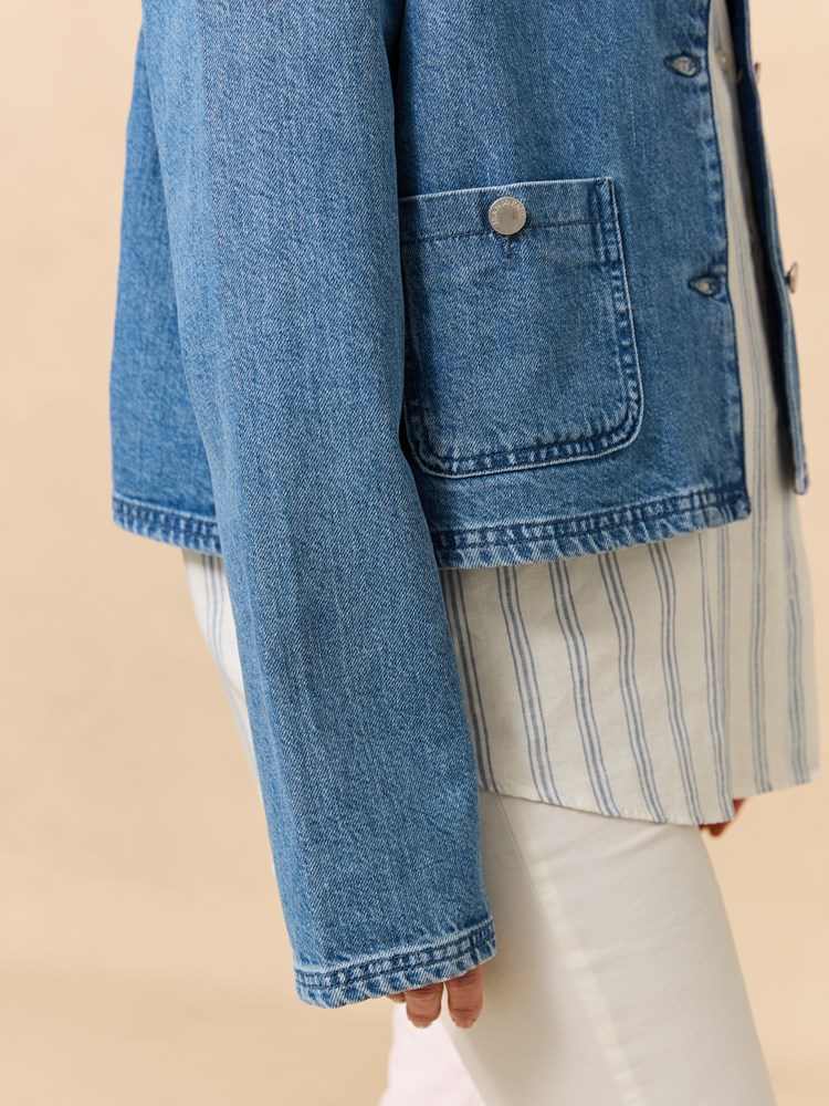 Betty denimjakke 7511438_D05-JEANPAUL-H25-Front_5860_Betty denimjakke_Betty denimjakke D05_Betty denimjakke D05 7511438.jpg_Front||Front