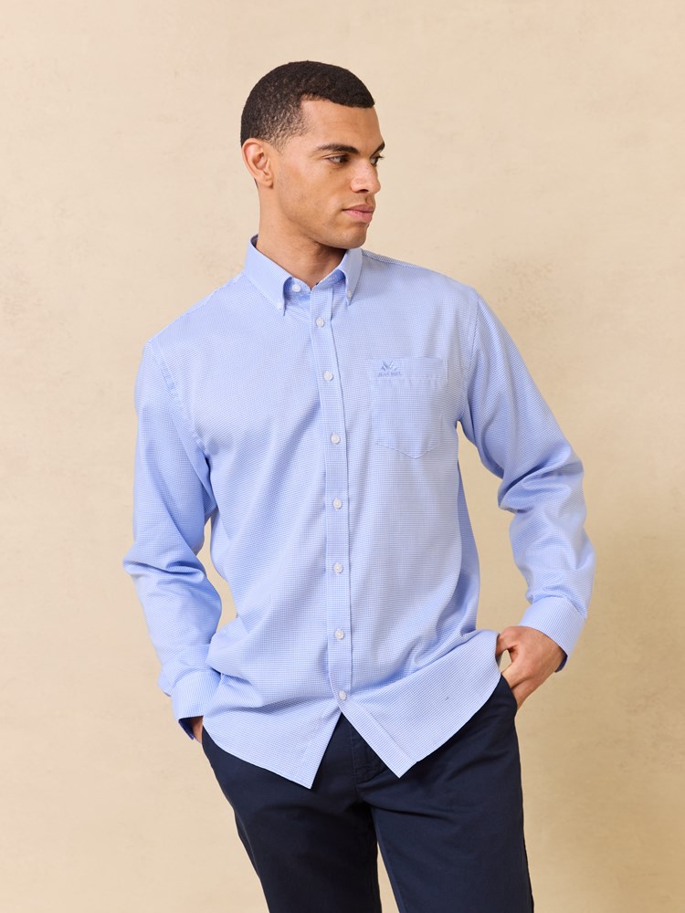 Kent skjorte - Classic fit 7511451_E9O-JEANPAUL-S25-Modell-Front (3)_Kent skjorte - Classic fit E9O_Kent skjorte - Classic fit E9O 7511451.jpg_