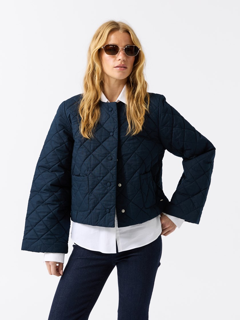 7511475 EM6 7511475_EM6_Jean Paul_Heidi Jakke_A25_Pre Fall (8)_Heidi jakke EM6.jpg_