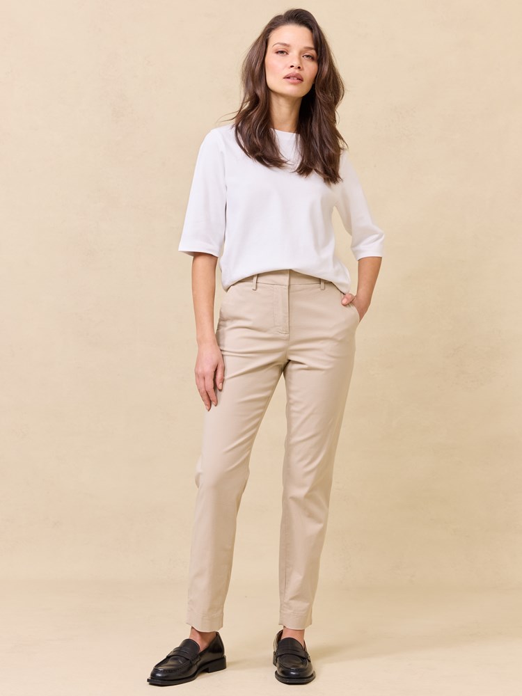 Caroline chino 7511482_I4Y_Jean Paul_Caroline Chinos_S25 (1)_Caroline chino I4Y_Caroline chino I4Y 7511482.jpg_