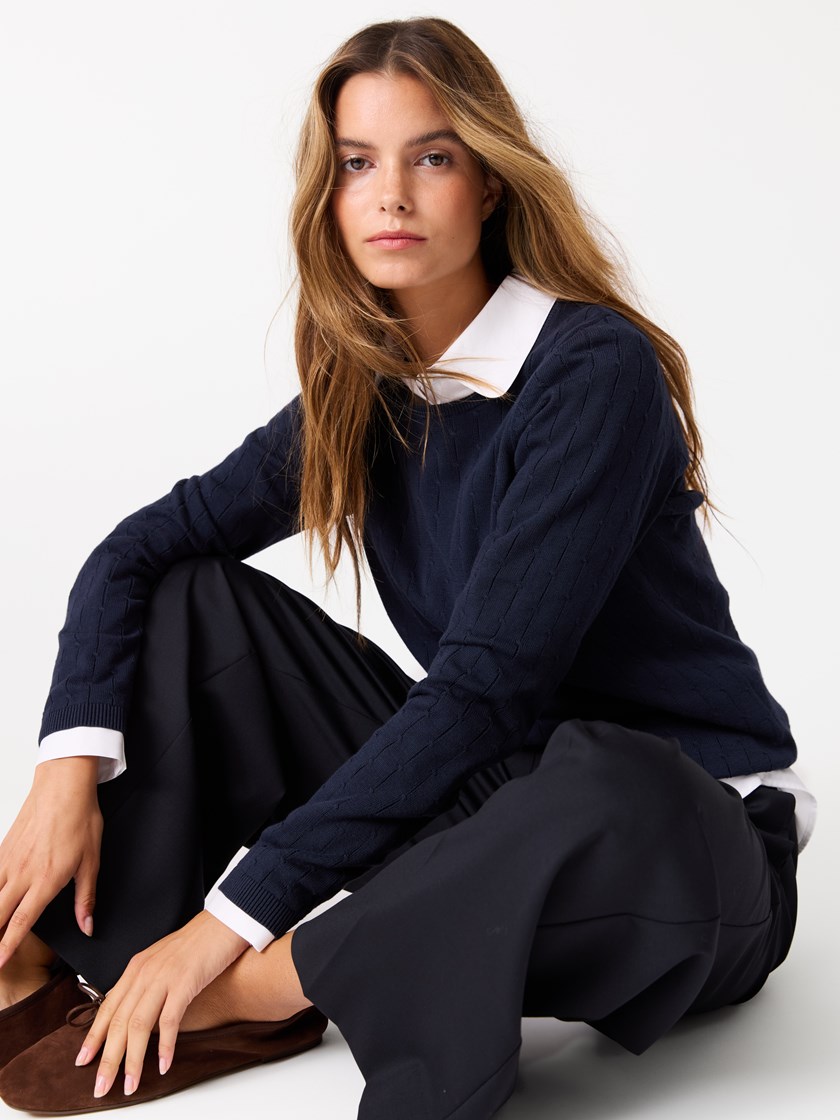 7511987 EM6 7511987_EM6-JEANPAUL-W25-Modell-Front_5856_Isadora genser EM6_Isadora genser EM6 7511987.jpg_