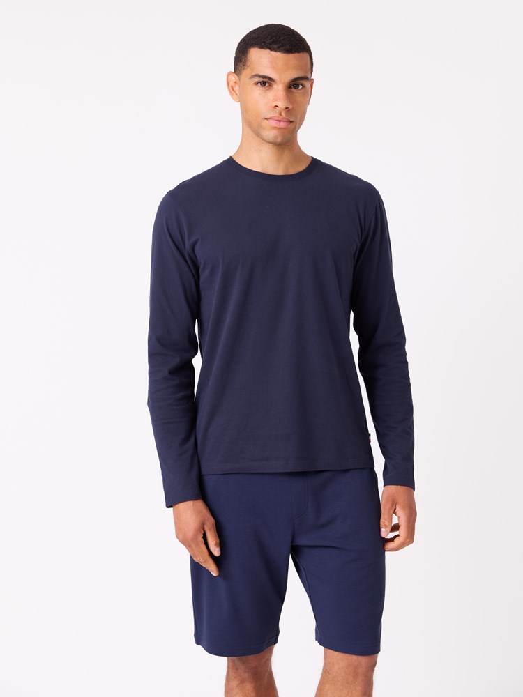 Jonathan genser 7512170_EM6-JEANPAUL-W25-Modell-Front_8104_Jonathan genser EM6_Jonathan genser EM6 7512170.jpg_