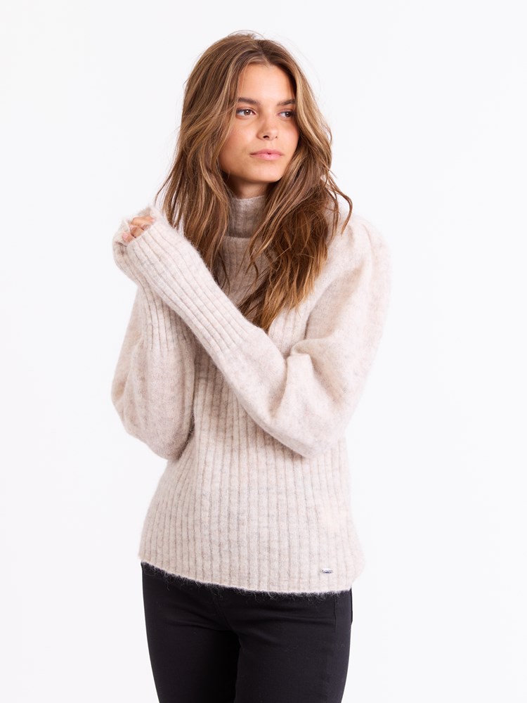 Cindy genser 7512223_I2O_Jean Paul_Cindy Genser_A25 (4)_Cindy genser I2O.jpg_