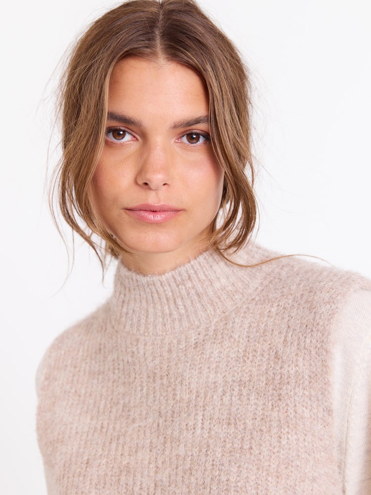 Ambre vest 7512398_I4C_Jean Paul_Ambre Vest_A25 (2)_Ambre vest I4C.jpg_