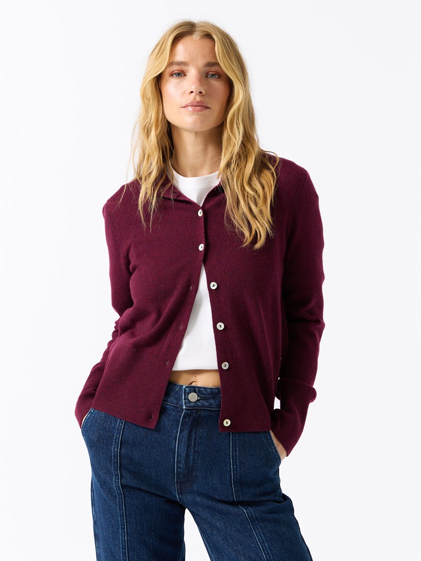 7512415 S83 7512415_S83_Jean Paul_Manel Cardigan_A25 (6)_Manel cardigan S83_Manel cardigan S83 7512415_Manel cardigan i merinoull S83_Manel cardigan i merinoull S83 7512415.jpg_