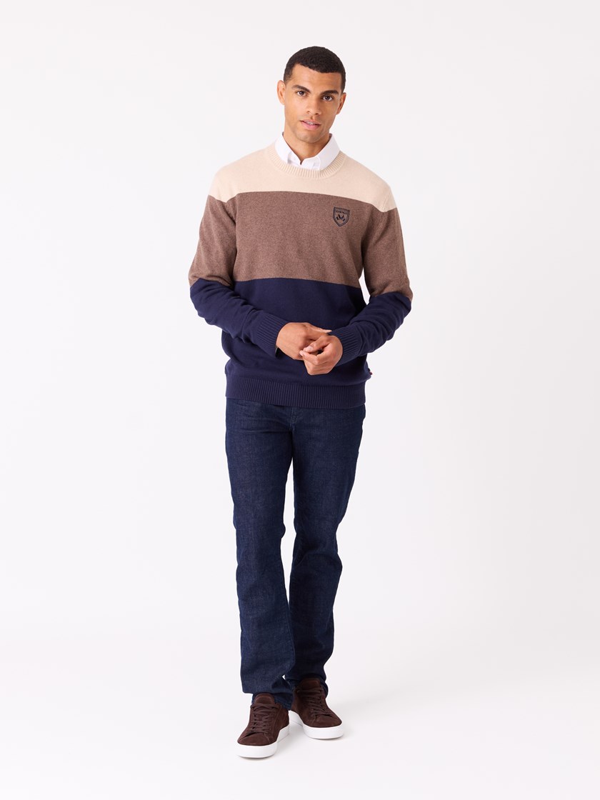 7512902 EM6 7512902_EM6-JEANPAUL-W25-Modell-Front_1049_Lucien stripet genser EM6_Lucien stripet genser EM6 7512902.jpg_