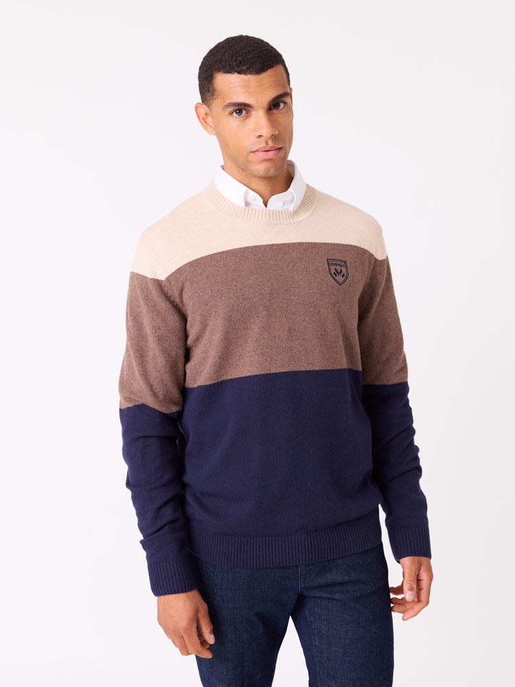 Lucien stripet genser 7512902_EM6-JEANPAUL-W25-Modell-Front_9187_Lucien stripet genser EM6_Lucien stripet genser EM6 7512902.jpg_